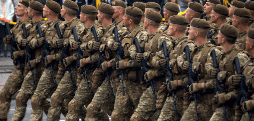 Płk Piotr Lewandowski: Jeśli Ukraina nie rozpocznie mobilizacji, to Rosja zacznie tę wojnę wygrywać