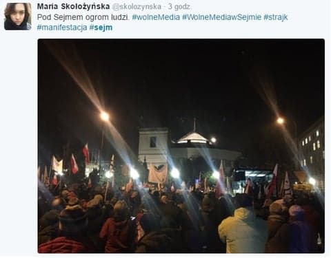 KOD protestuje przed Sejmem