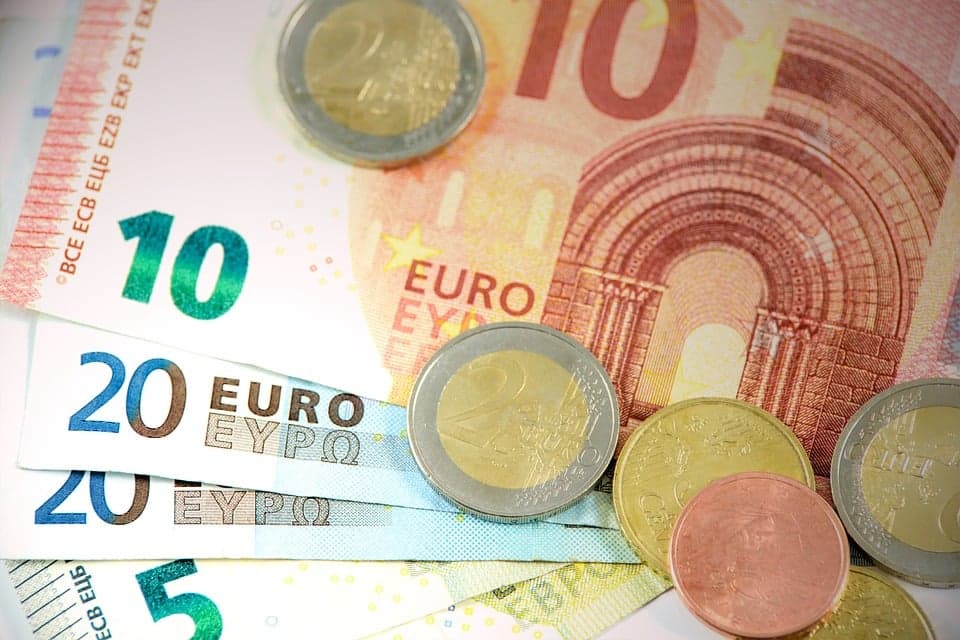 Dawid Błaszkiewicz: jest stanowczo za wcześnie na wprowadzenie euro w Polsce. Nasza gospodarka potrzebuje wielu reform