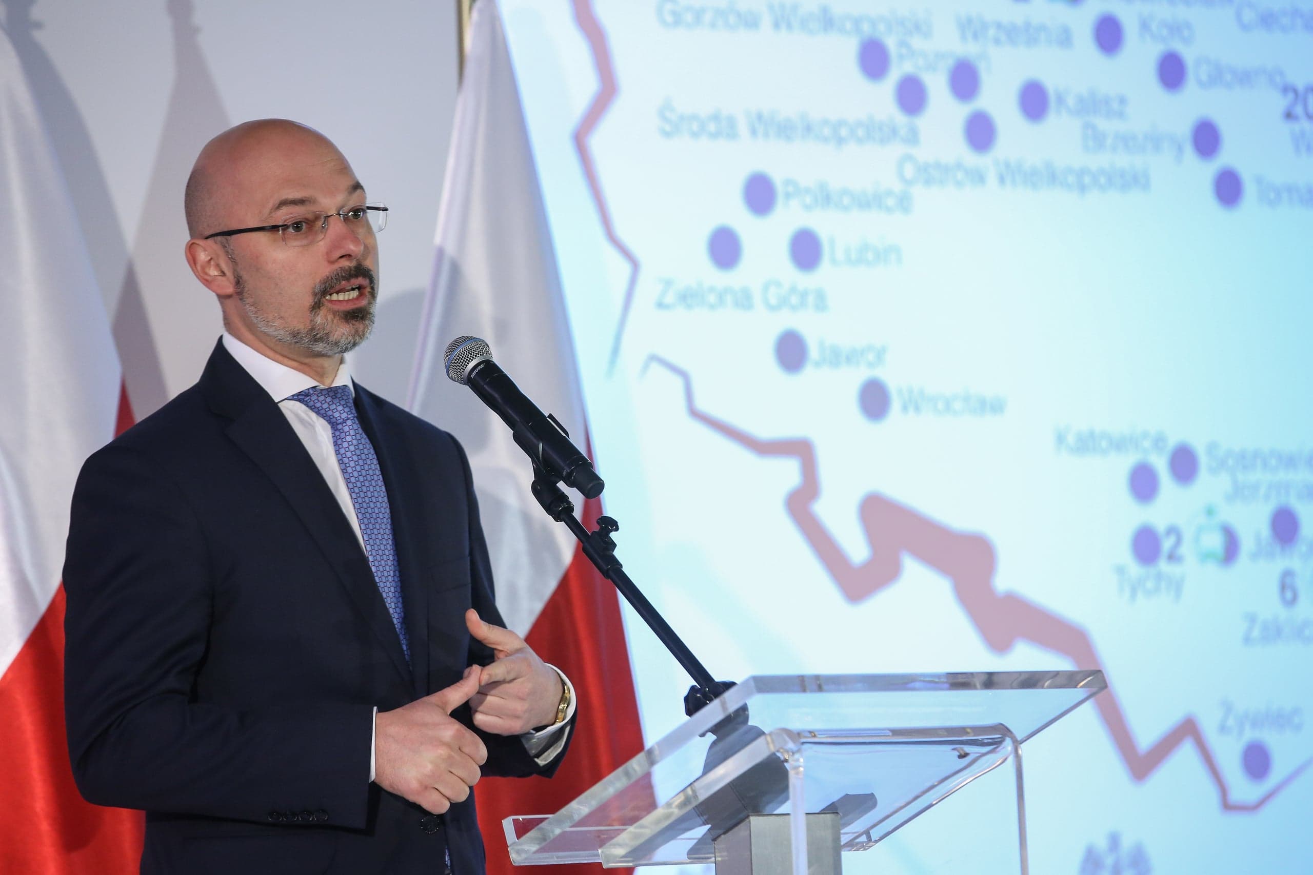 Wiceminister energii Michał Kurtyka: Pierwsze polskie elektryczne samochody osobowe trafią do sprzedaży w 2020 roku