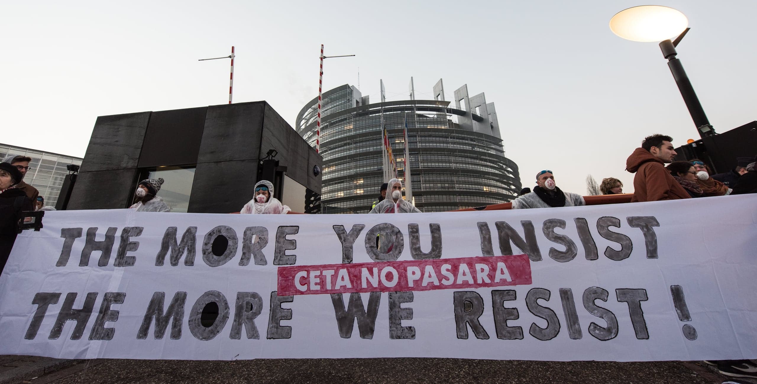 Parlament Europejski przyjął umowę CETA. Co to oznacza dla Polski pytaliśmy prof. Oręziak i ministra Kościńskiego