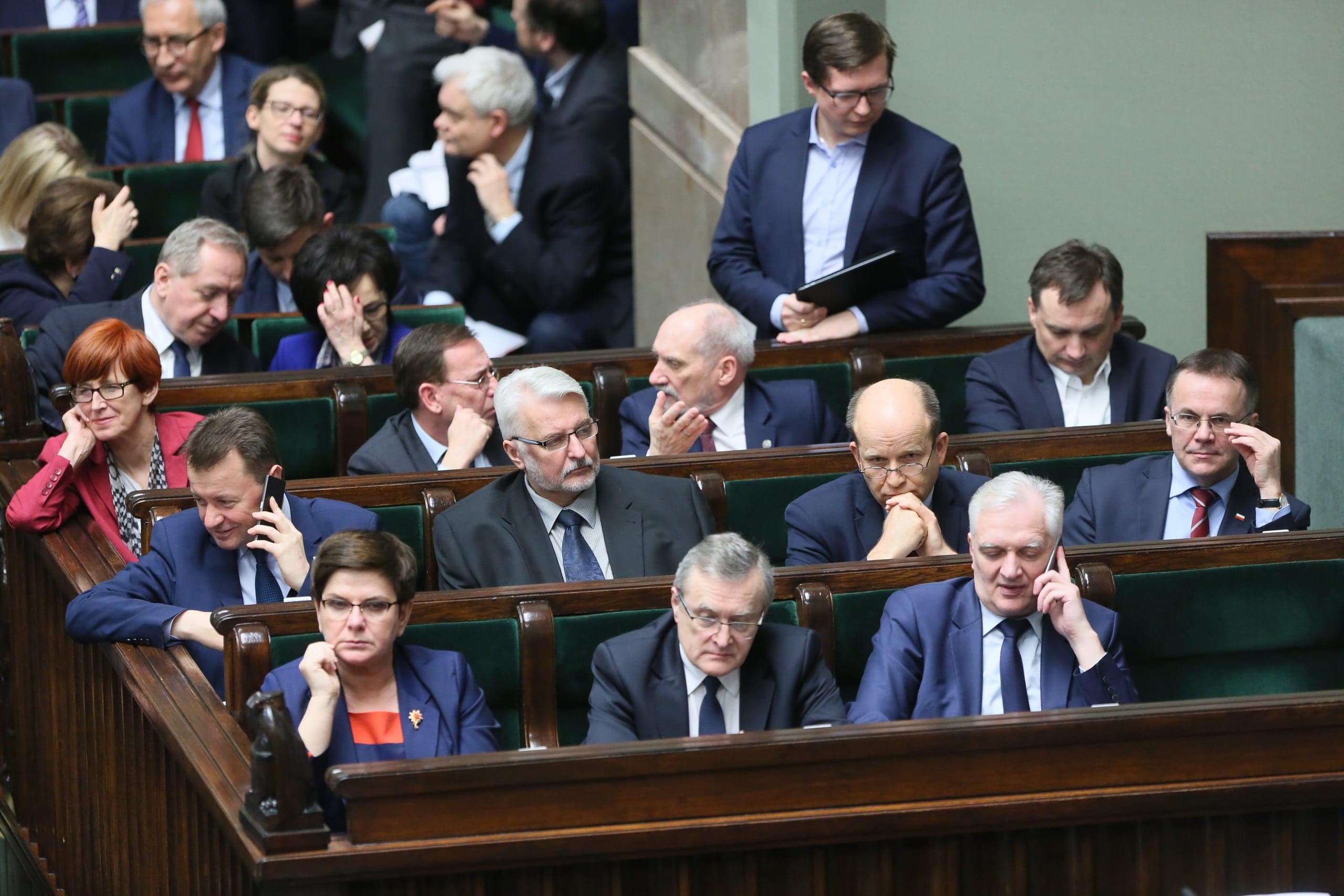 Wniosek PO dotyczący wotum nieufności dla rządu Beaty Szydło został odrzucony. Platformie zabrakło 57 głosów