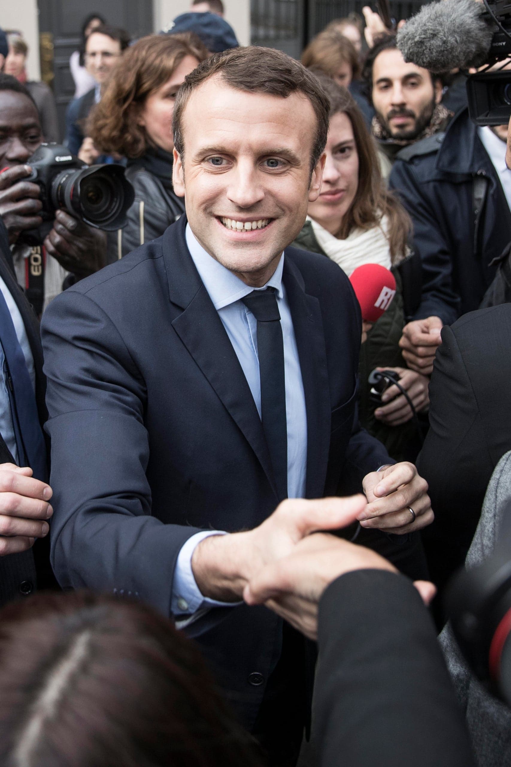 Francja: Emmanuel Macron wyraził zadowolenie z porażki populistów. Marine le Pen nie skomentowała wyników wyborów