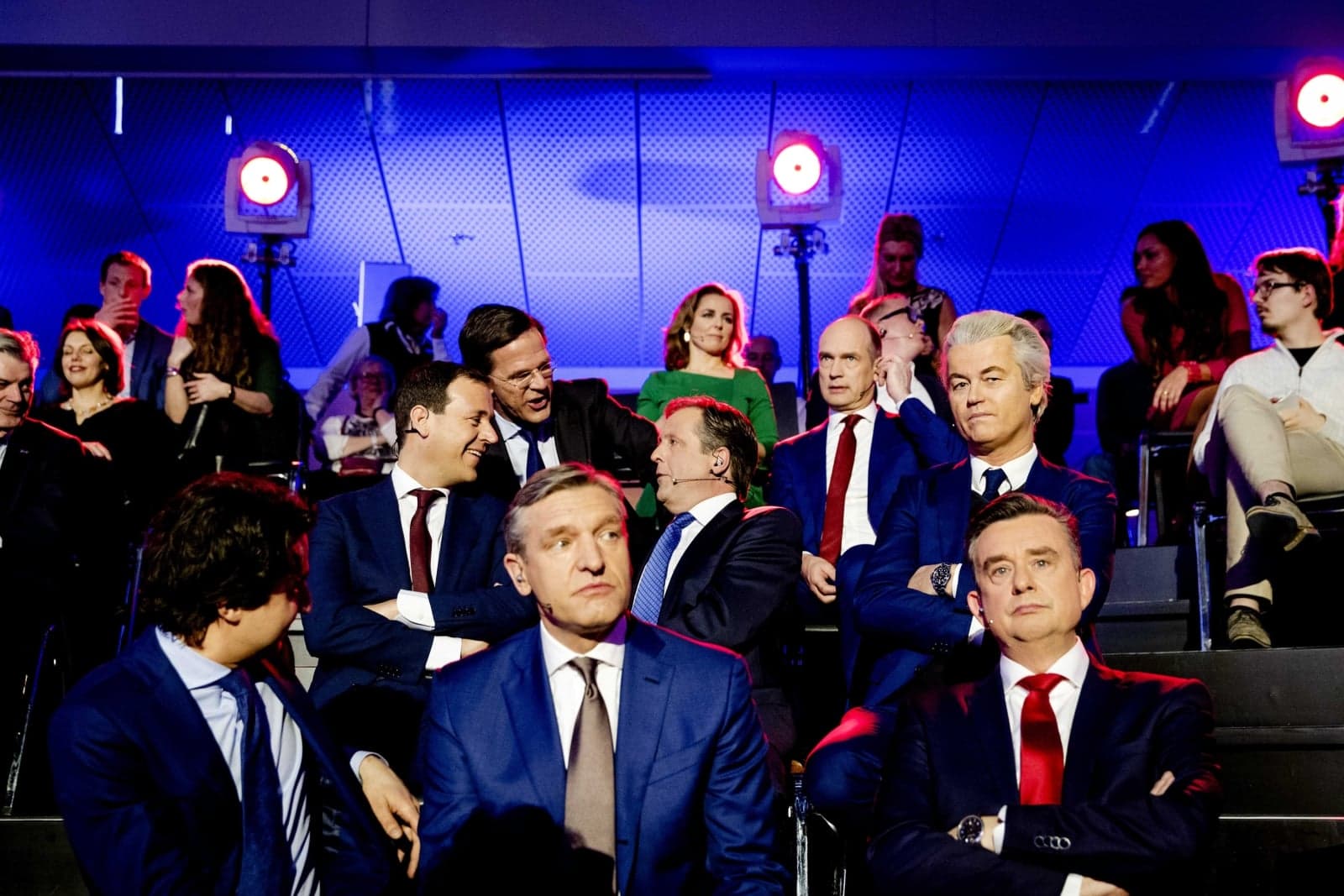 W Holandii zaczęły się wybory parlamentarne, pierwsze z trzech w tym roku, ważnych wyborów w krajach Unii Europejskiej