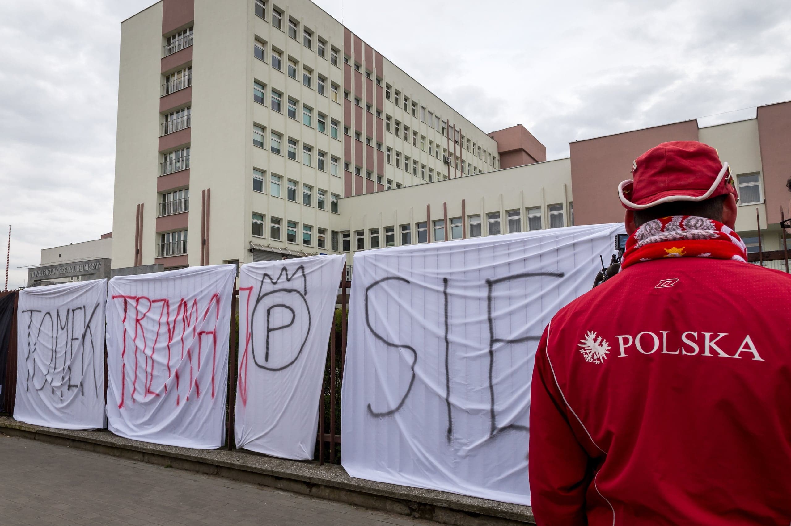 Trwa proces wybudzania Tomasza Golloba ze śpiączki. Jego lekarz spodziewa się, że chory dziś odzyska przytomność