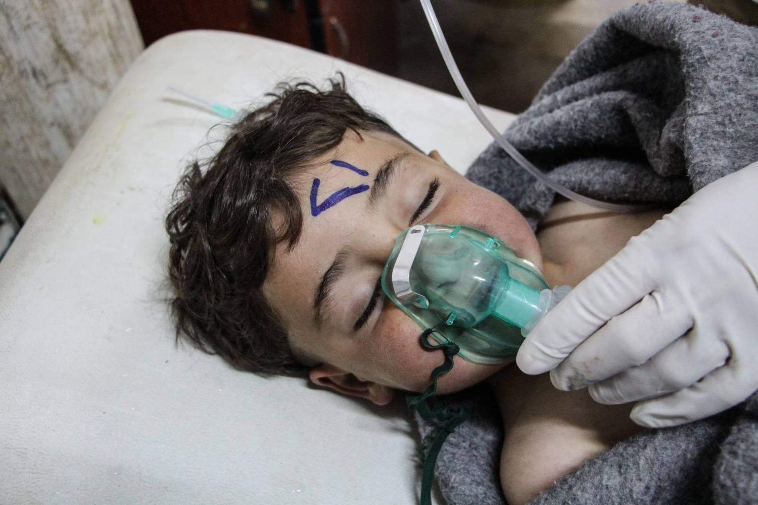 Atak chemiczny w Syrii – nowy bilans osób śmiertelnych. Wśród 72 ofiar znalazło się aż 20 dzieci
