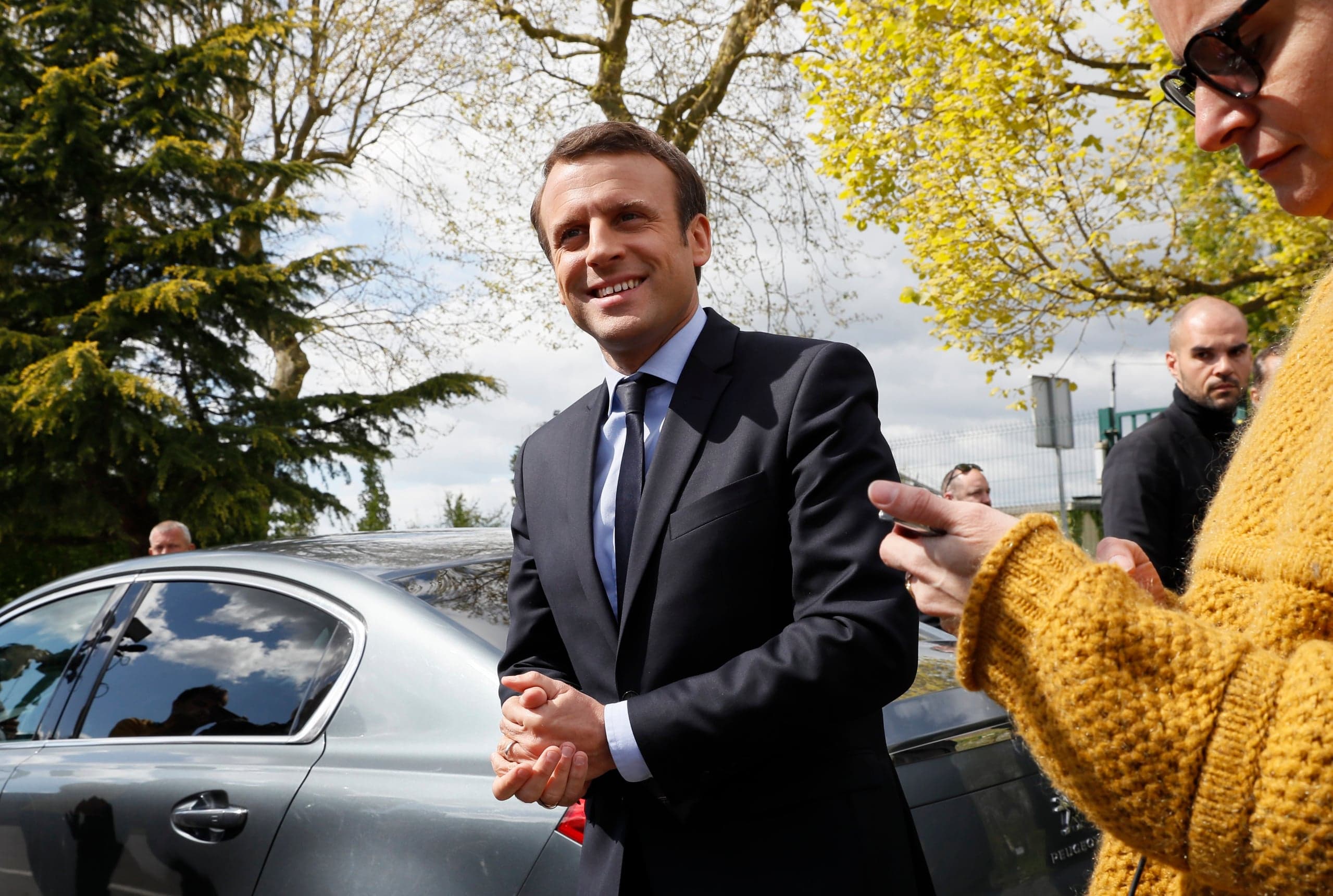 Francja: Według najnowszych sondaży Emmanuel Macron wygrałby wybory prezydenckie; Marine Le Pen byłaby druga