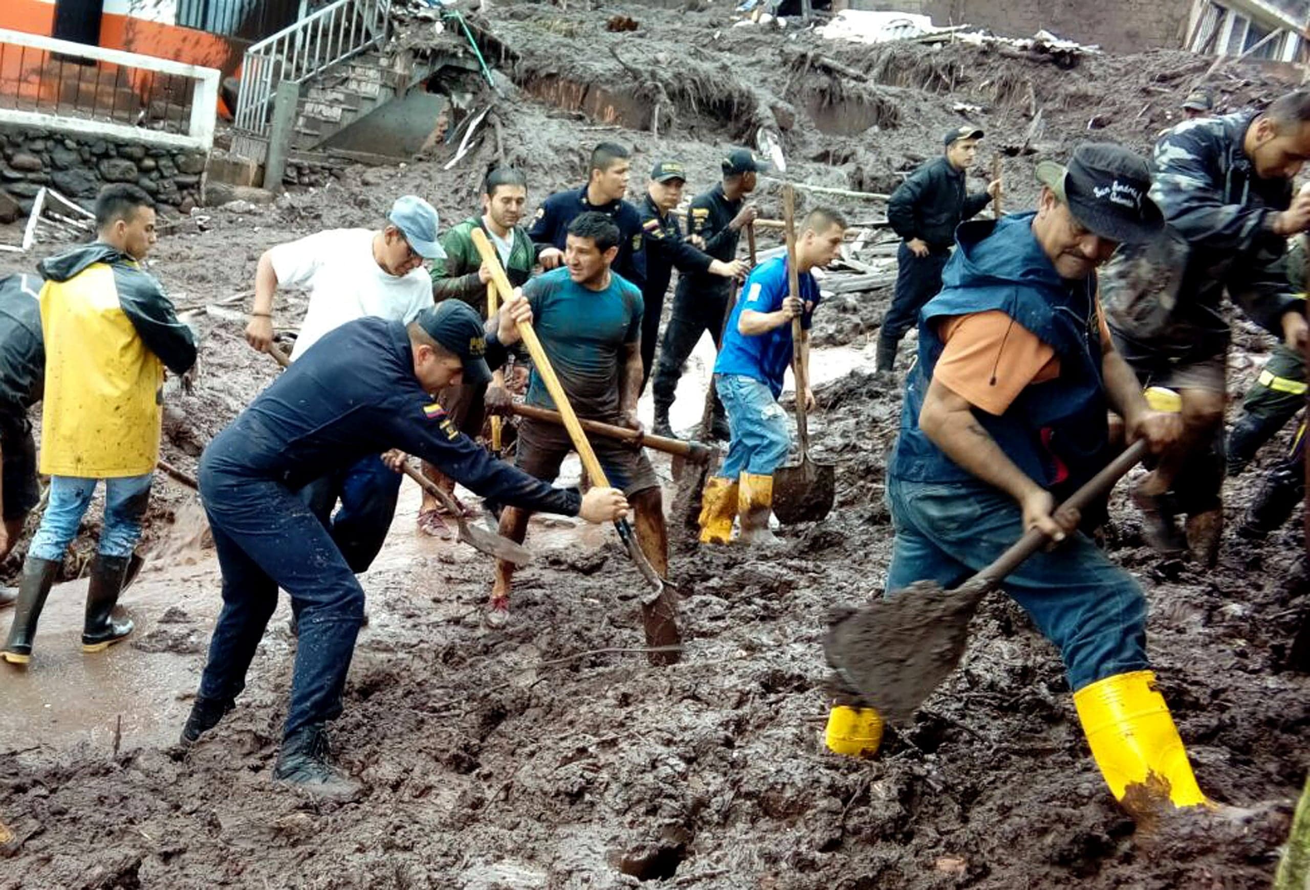 Kolumbia: Siedemnaście osób poniosło śmierć, a kilkadziesiąt zostało rannych pod lawinami błotnymi w mieście Manizales