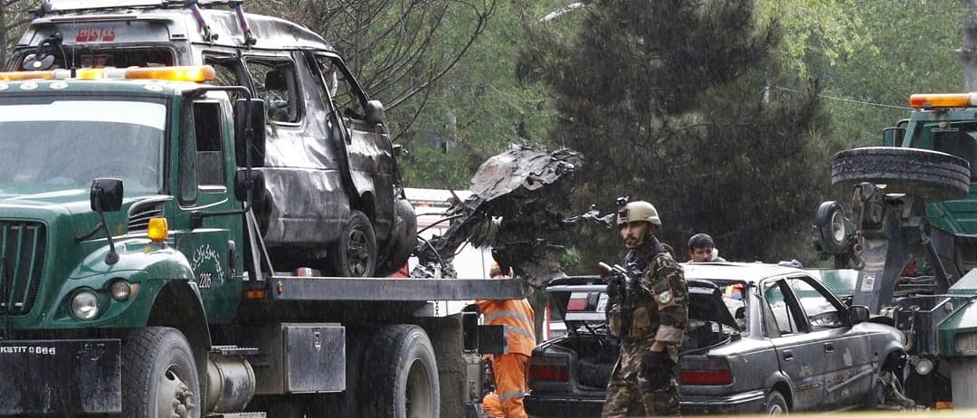 Afganistan: Osiem osób zginęło, a dwadzieścia pięć zostało rannych na skutek zamachu samobójczego w pobliżu misji NATO