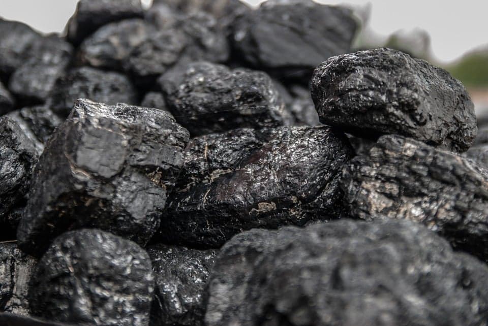 Węgiel jest nadal najtańszym i czołowym źródłem pozyskiwania energii elektrycznej przez takie kraje, jak Chiny czy USA