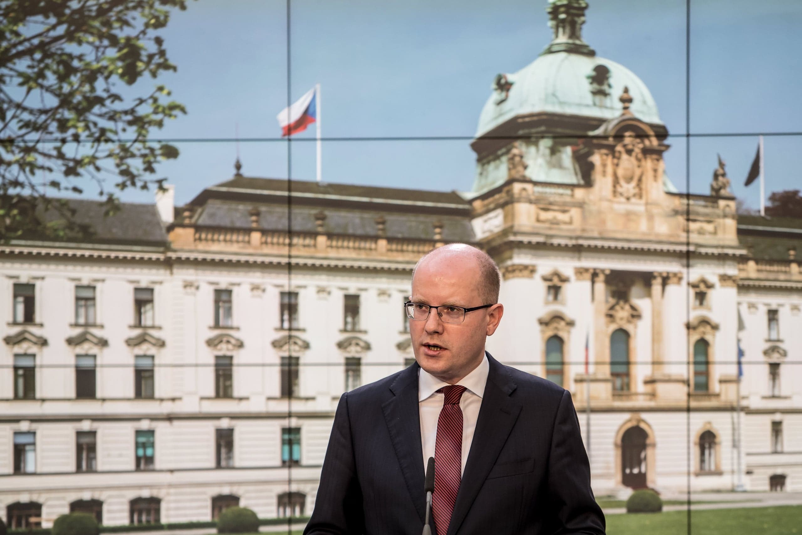 Czechy: Premier Bohuslav Sobotka zapowiedział dymisję swego rządu w bieżącym tygodniu. Możliwe są przedterminowe wybory