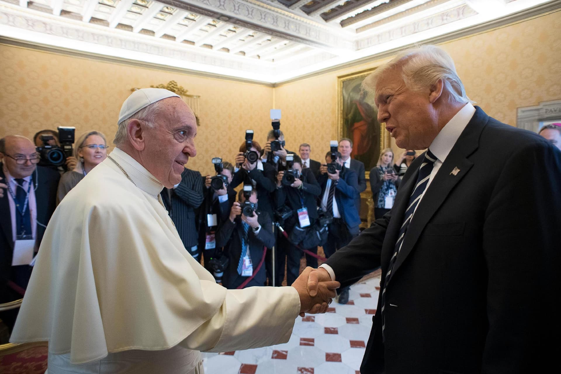 Watykan/ Papież Franciszek w trakcie „serdecznej rozmowy” wyraził nadzieję, że Donald Trump „będzie narzędziem pokoju”.