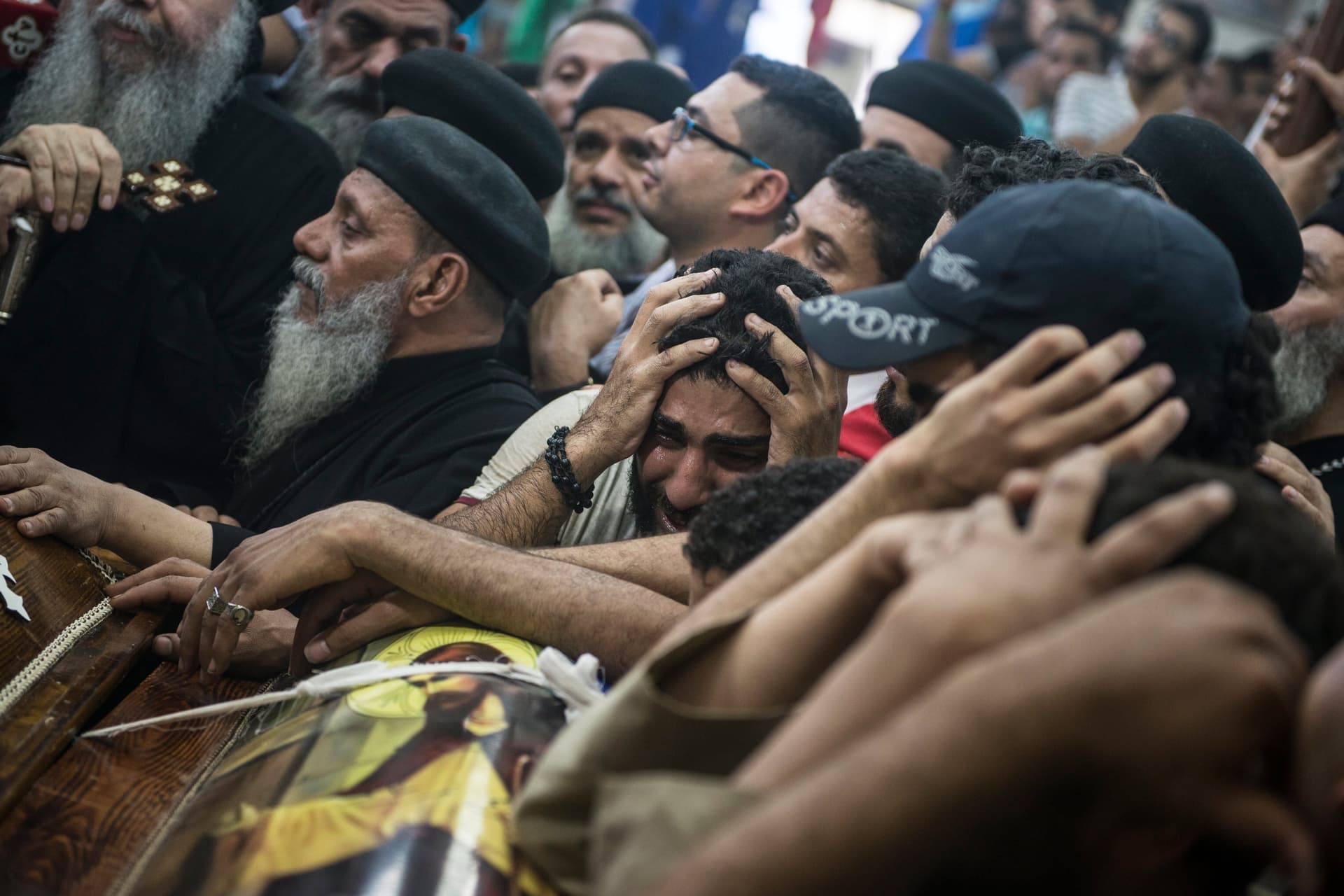 Państwo Islamskie przyznało się do piątkowego ataku na Koptów w Egipcie, w którym zginęło 29 osób, w tym dzieci