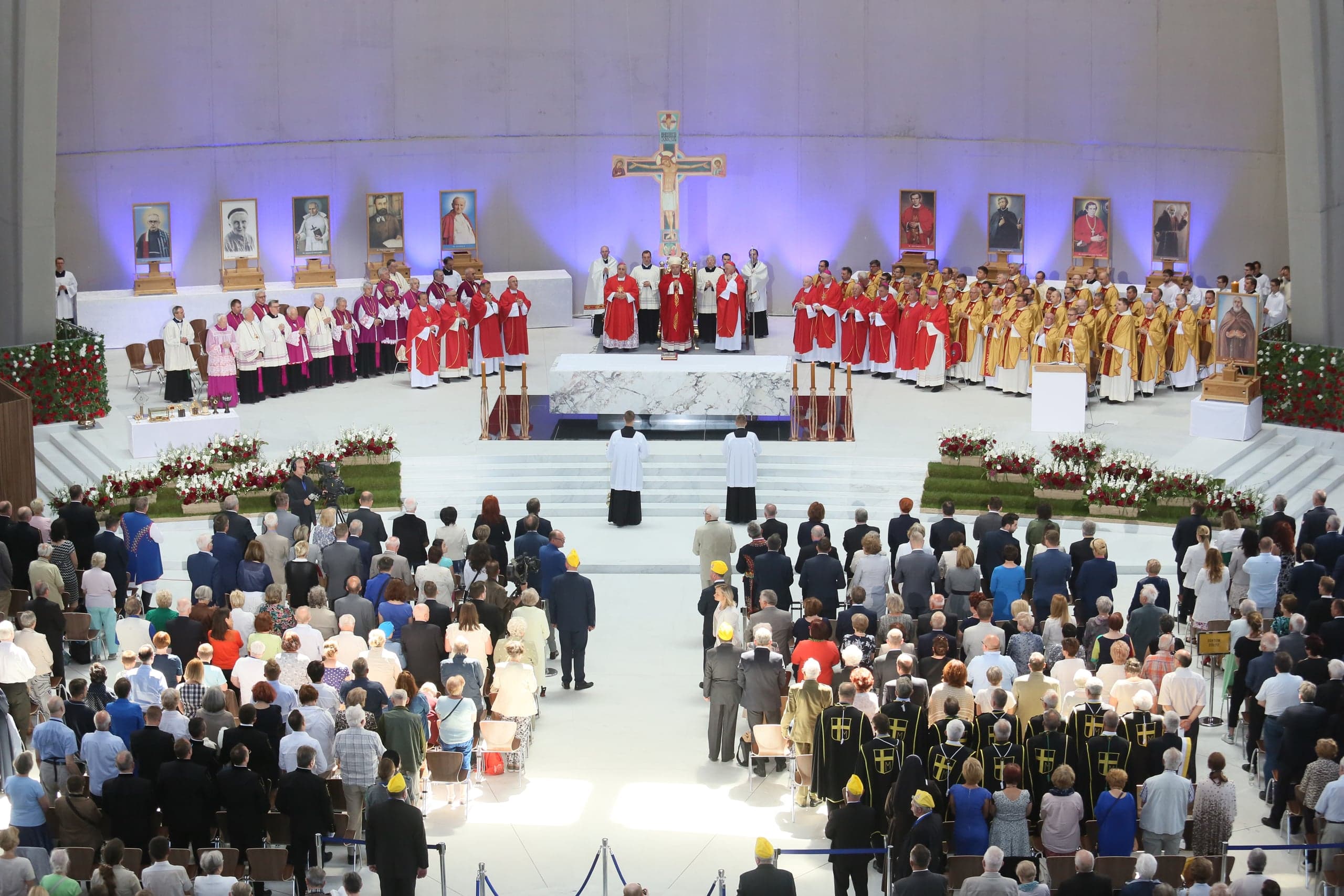 W X Święto Dziękczynienia dziękowaliśmy za chleb i życie, a także posługę św. Brata Alberta