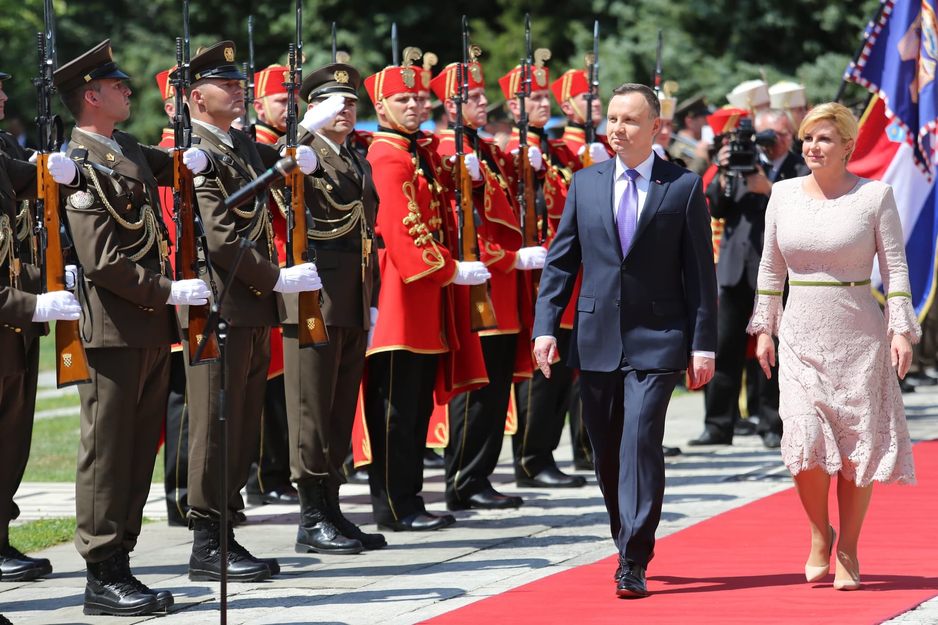 Prezydent Andrzej Duda jest „absolutnie negatywnie” nastawiony do prób nakładania na Polskę kar w sprawie relokacji