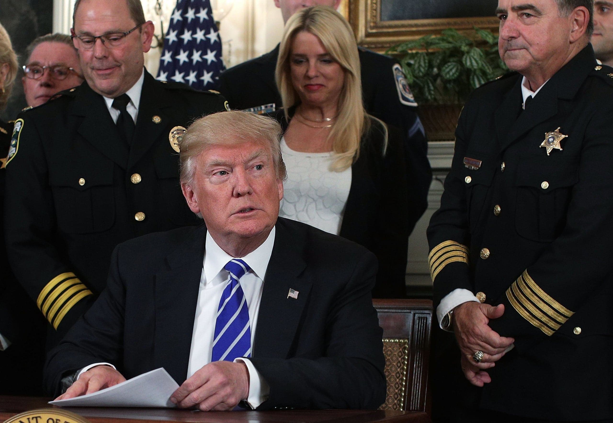 USA/Republikanie chwalą decyzję Donalda Trumpa w sprawie porozumienia paryskiego. Demokraci i większość mediów krytykują