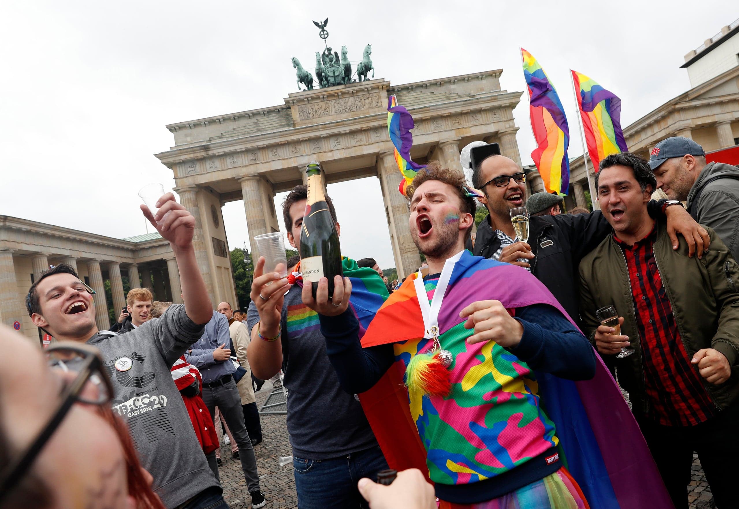 Niemiecki Bundestag przyznał homoseksualistom prawo do zawierania prawnie ważnych związków małżeńskich