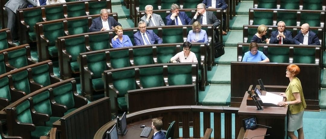 Rafalska: założenia 500 plus bez zmian, eliminujemy zjawiska niepożądane. Kukiz’15 popiera nowelizacje, opozycja przeciw
