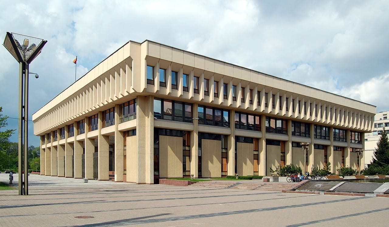Litwini chcą wzmocnienia dialogu z Polską. Apelują do Rosji, aby współpracowała w wyjaśnianiu katastrofy smoleńskiej