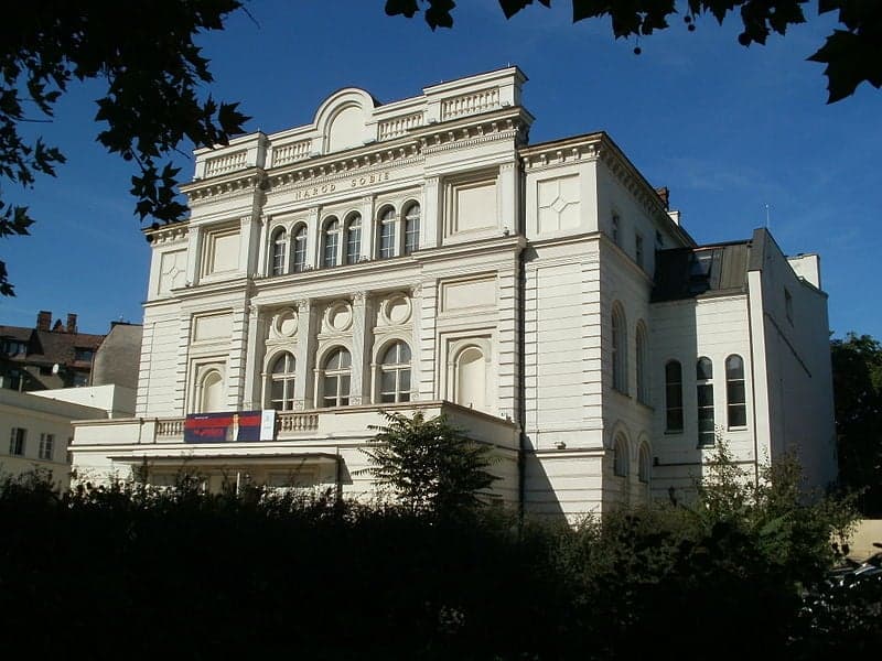 Teatr Polski w Poznaniu pod kierownictwem Macieja Nowaka robi sztuki pod tezę: Polak ksenofob, homofob i antysemita