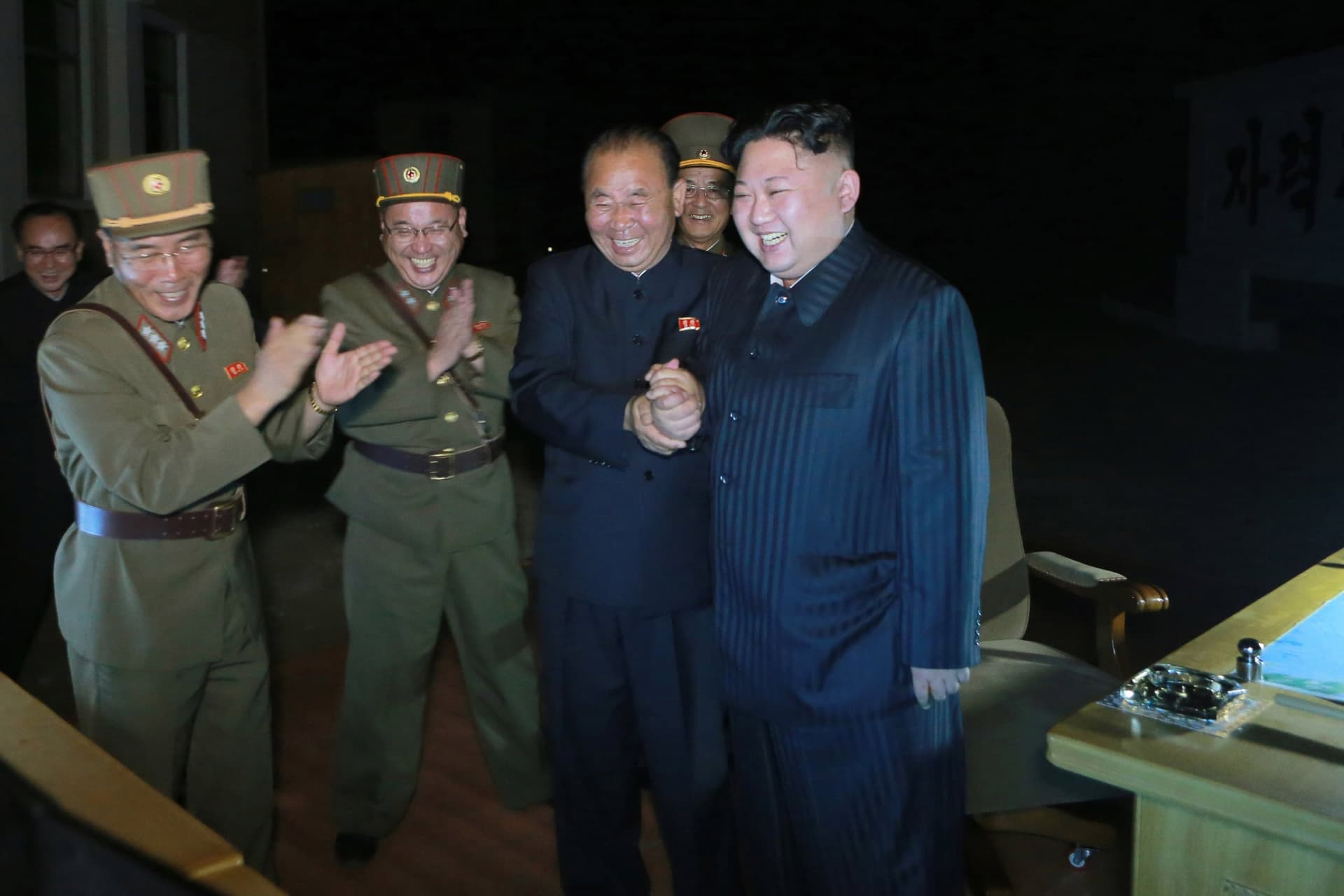 Korea Płn. dokonała próby międzykontynentalnej rakiety balistycznej. Kim Dzong Un: Całe terytorium USA w naszym zasięgu
