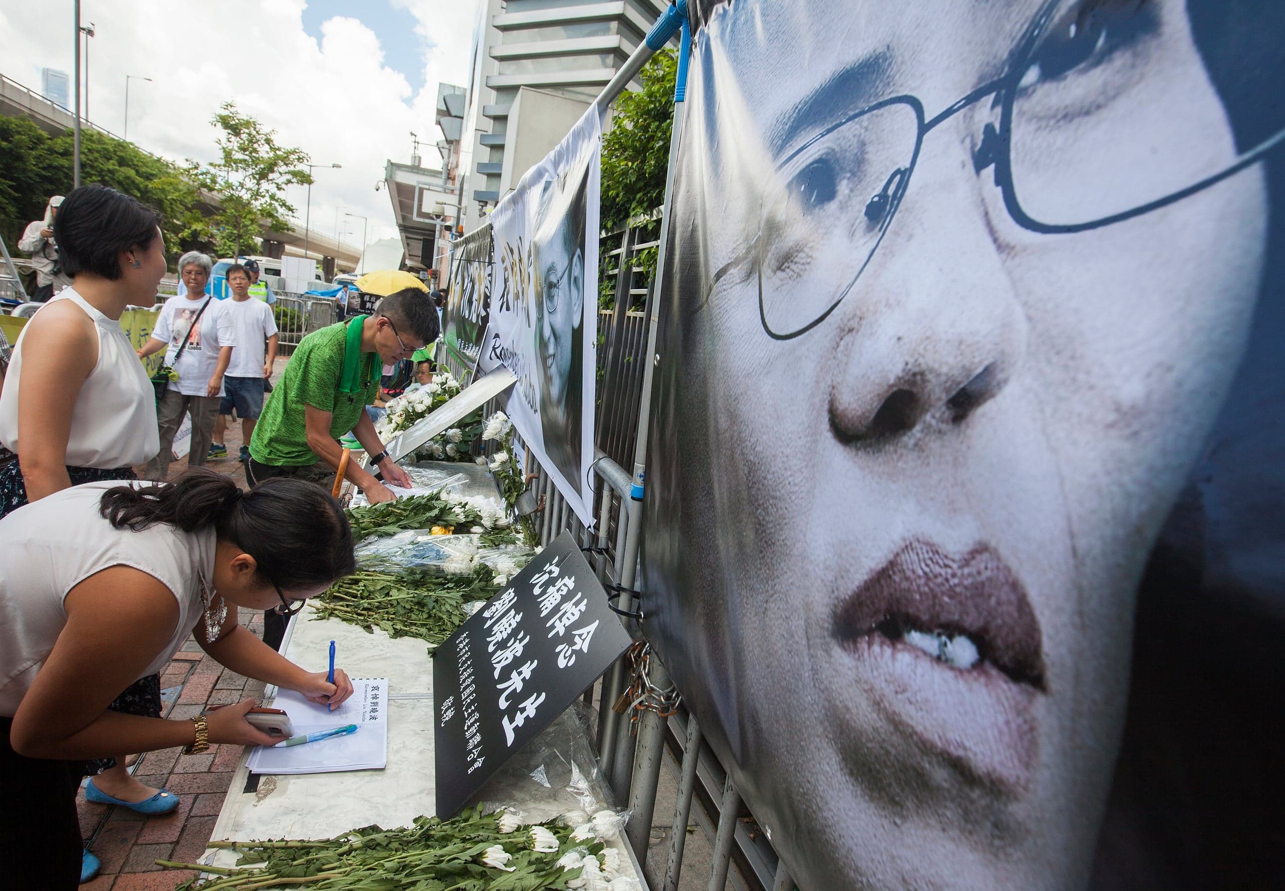 Przedwczesna śmierć laureata Pokojowej Nagrody Nobla Liu Xiaobo. Chińskie władze udaremniły leczenie za granicą