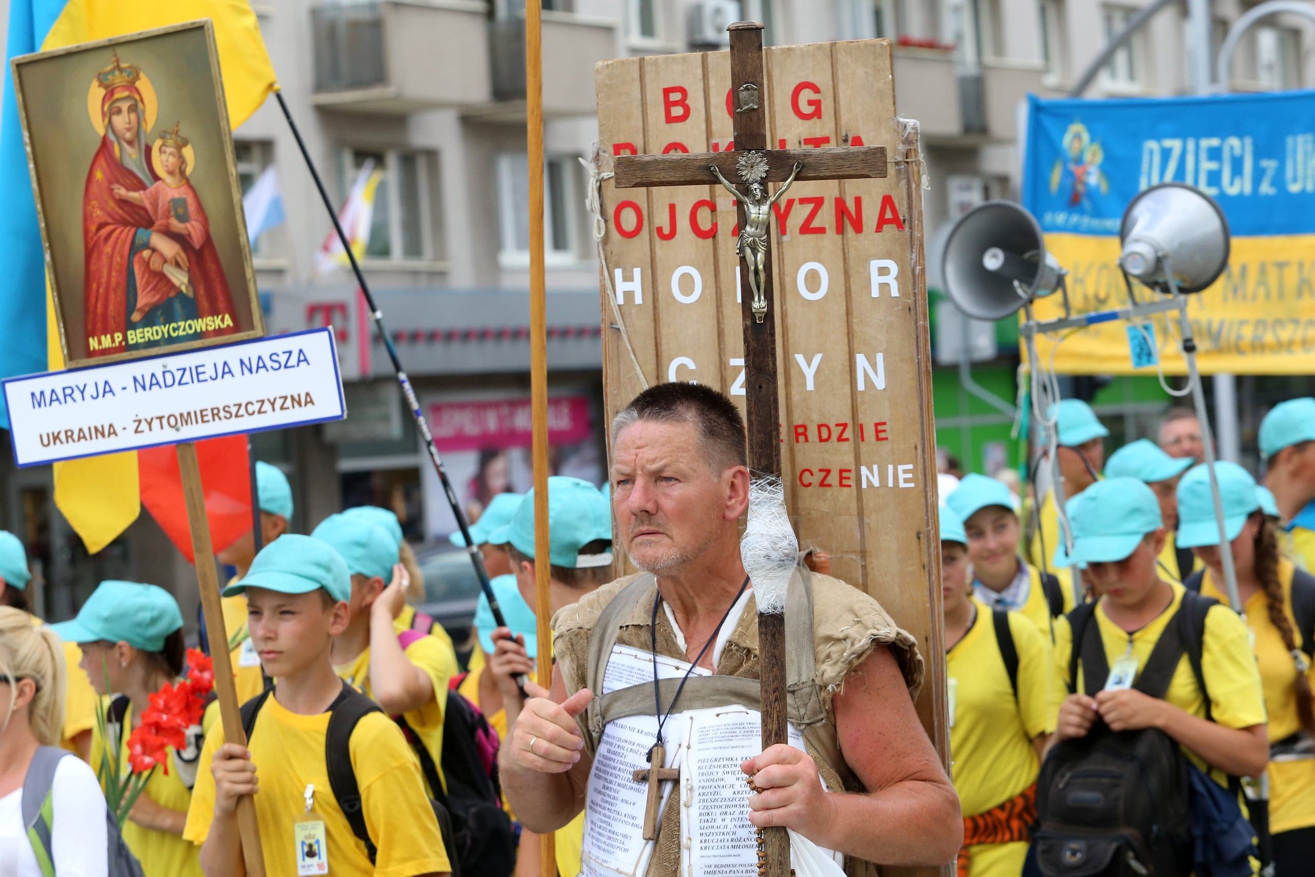 20 tys. pielgrzymów dotarło wczoraj na Jasną Górę. Dziś Wniebowzięcie Najświętszej Marii Panny – Matki Bożej Zielnej