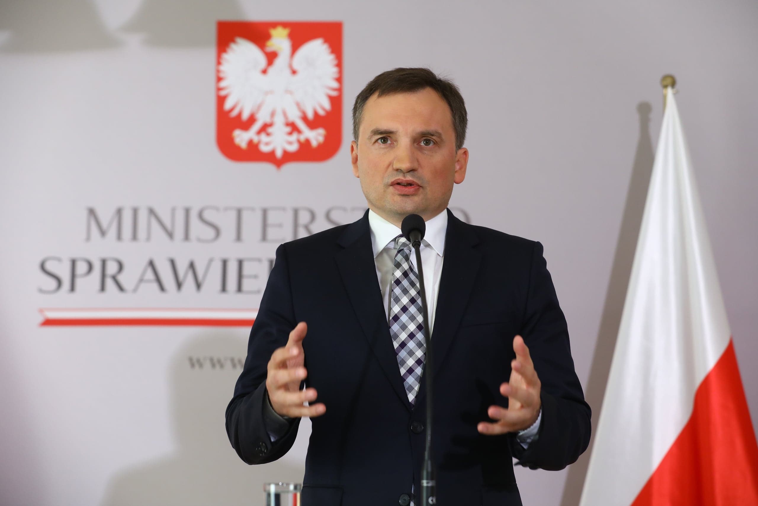 Po odrzuceniu przez KE wyjaśnień Polski w sprawie reformy sądownictwa. Ziobro: Nonszalancja i brak profesjonalizmu