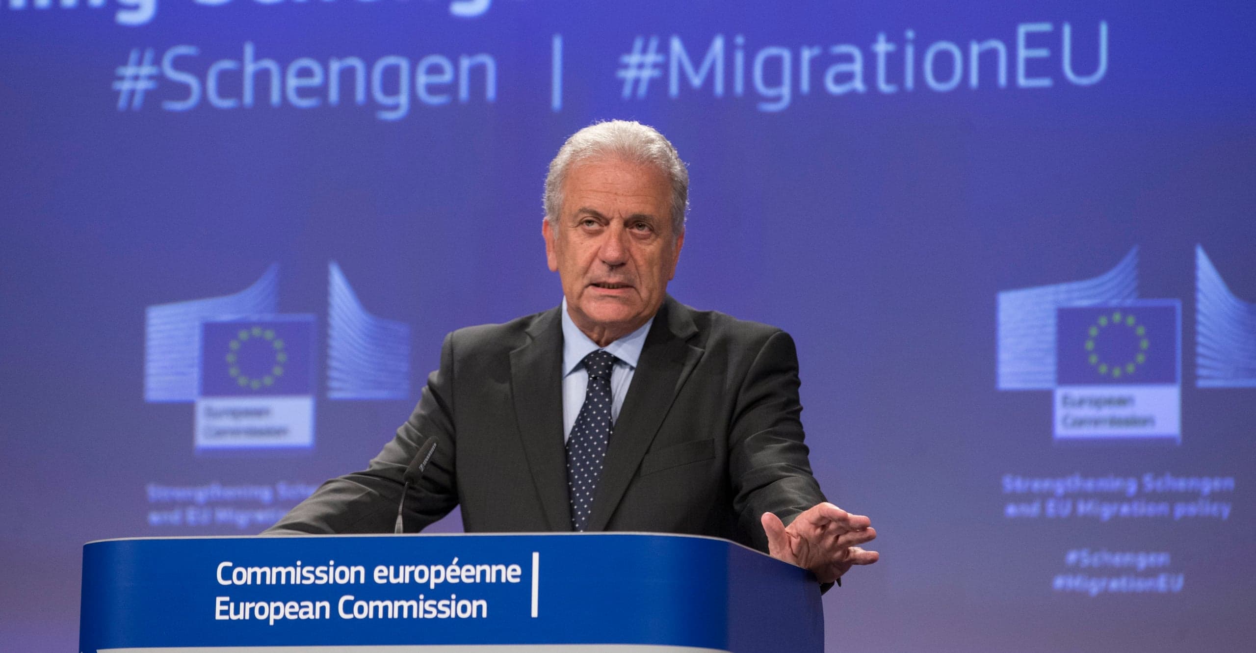 Pakiet Komisji Europejskiej: Nowy system „rekomendacji” relokacji imigrantów w UE i korekta zasad w strefie Schengen