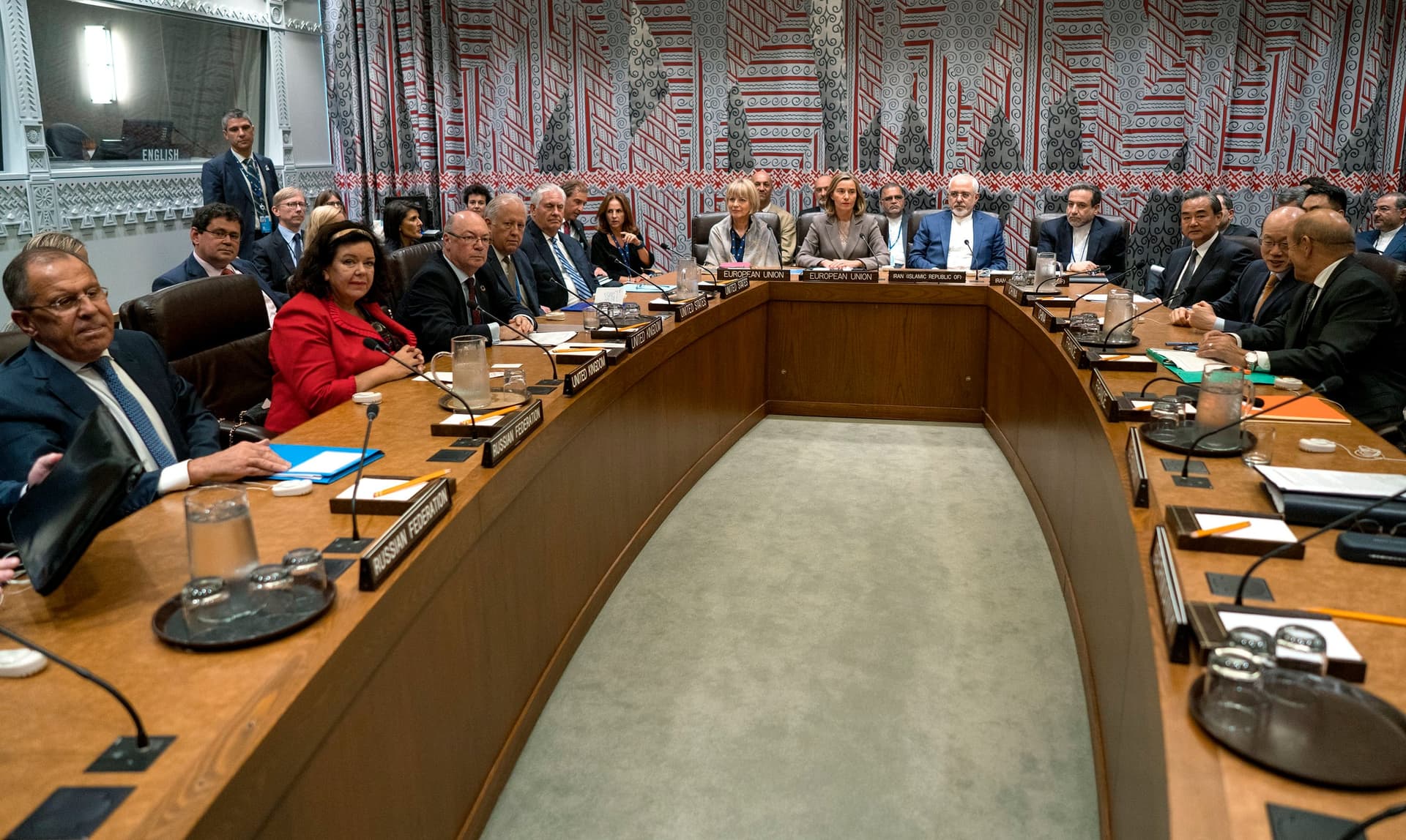 Pierwsze spotkanie Tillersona i Zarifa w sprawie porozumienia nuklearnego
