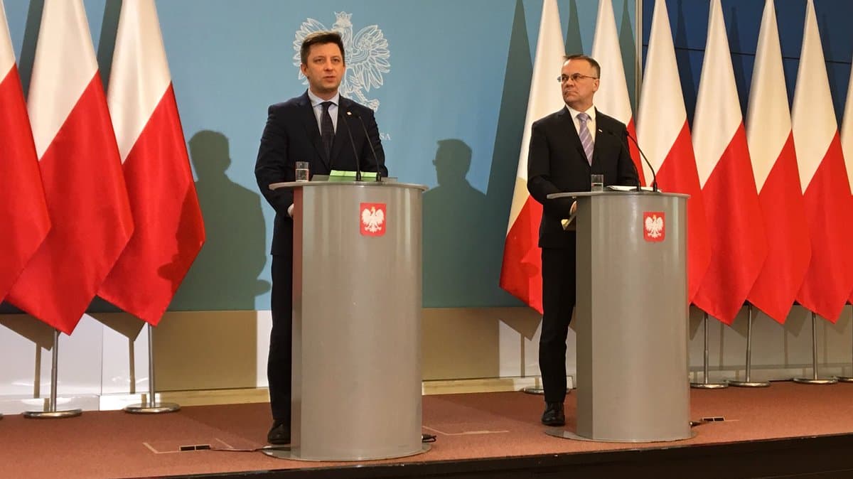 Premier Morawiecki dzień 37: Ministerstwo cyfryzacji pozostaje. Nazwisko nowego ministra w najbliższych dniach