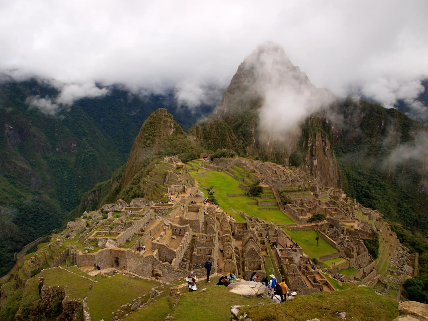 Piotr Mateusz Bobołowicz / Spod Kapelusza / Machu Picchu – Inkaska placówka badawcza na szczytach Andów