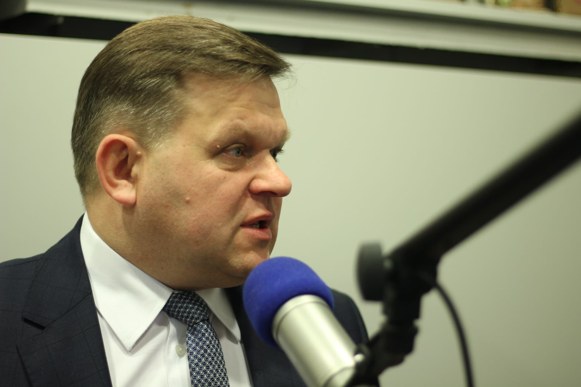 Wojciech Skurkiewicz: jeżeli przyjdzie sygnał z Berlina, Donald Tusk bez zmrużenia oka wpuści migrantów do Polski