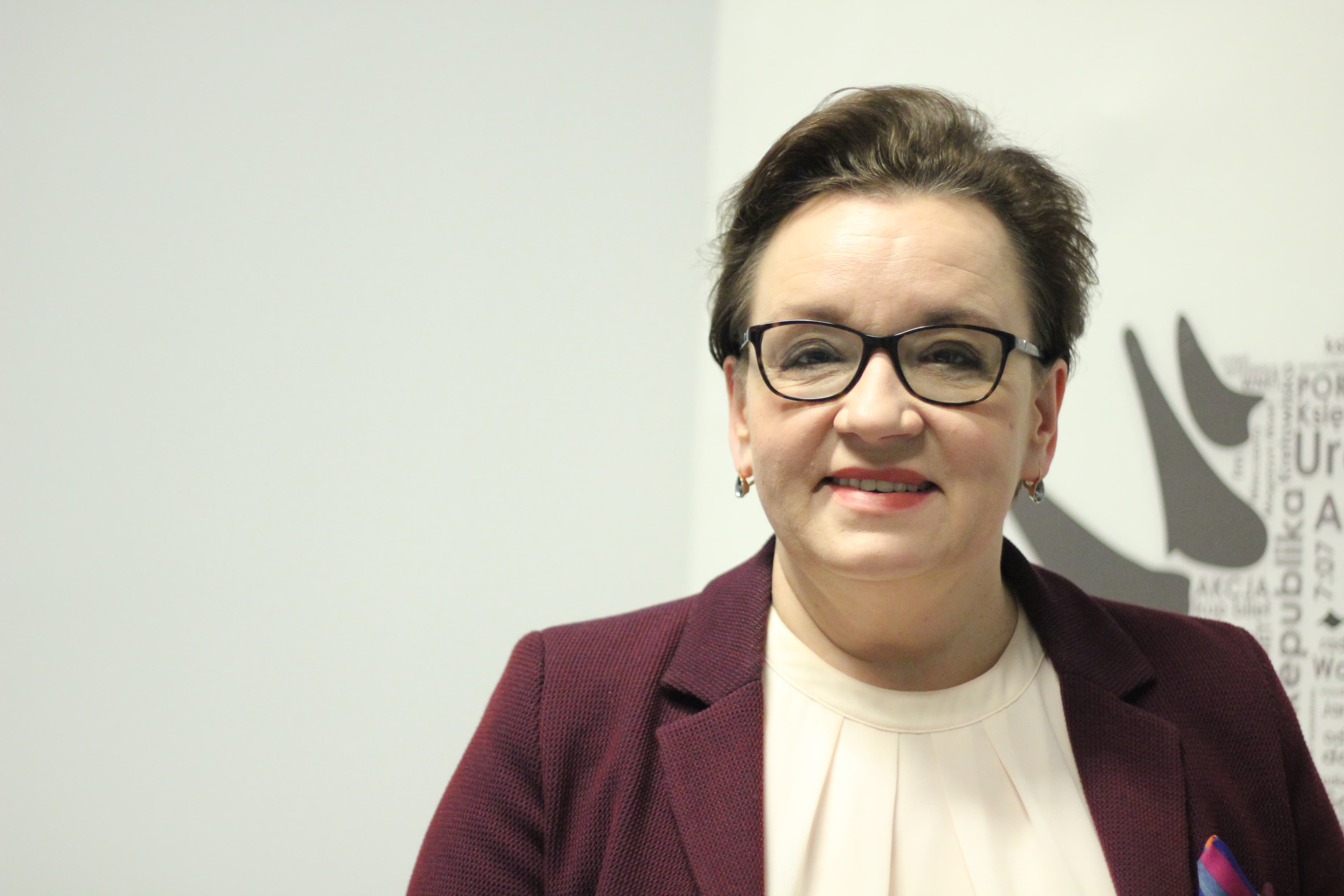 Anna Zalewska: PE przegłosował nowy podatek za ogrzewanie mieszkań węglem i gazem
