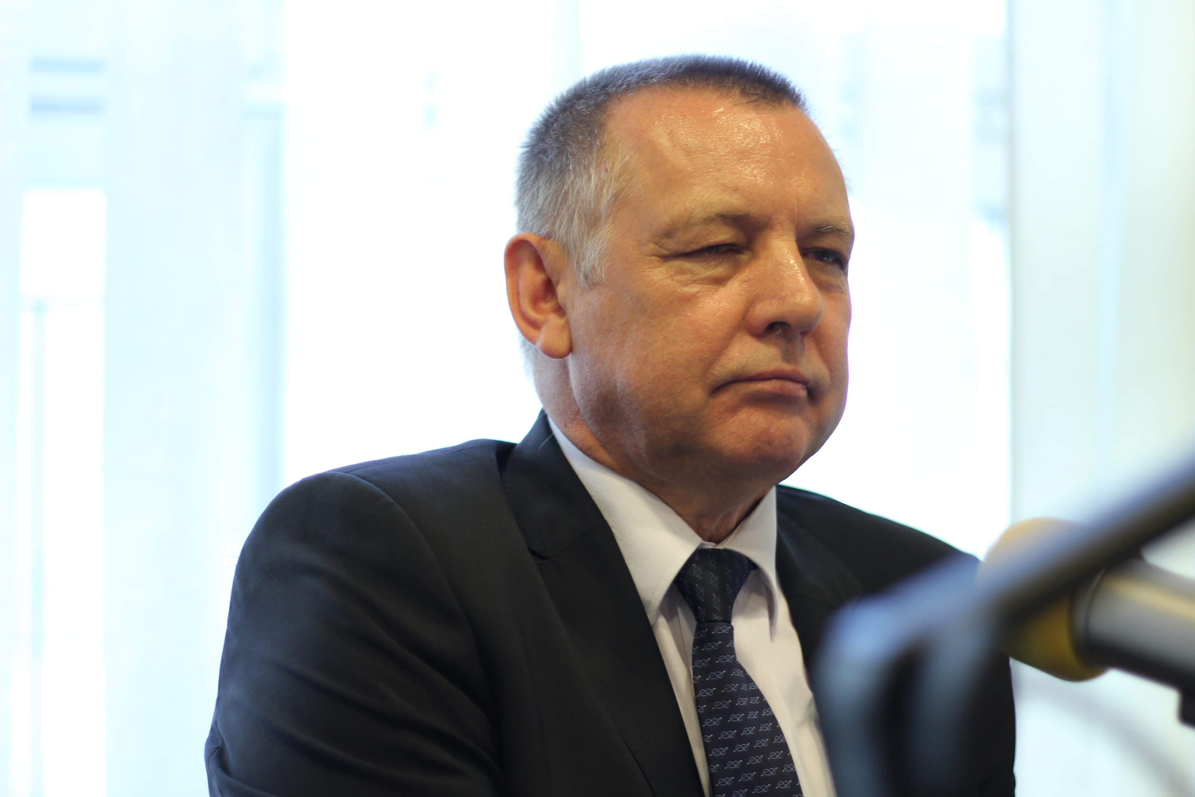 Były prezes NIK Marian Banaś usłyszał zarzuty