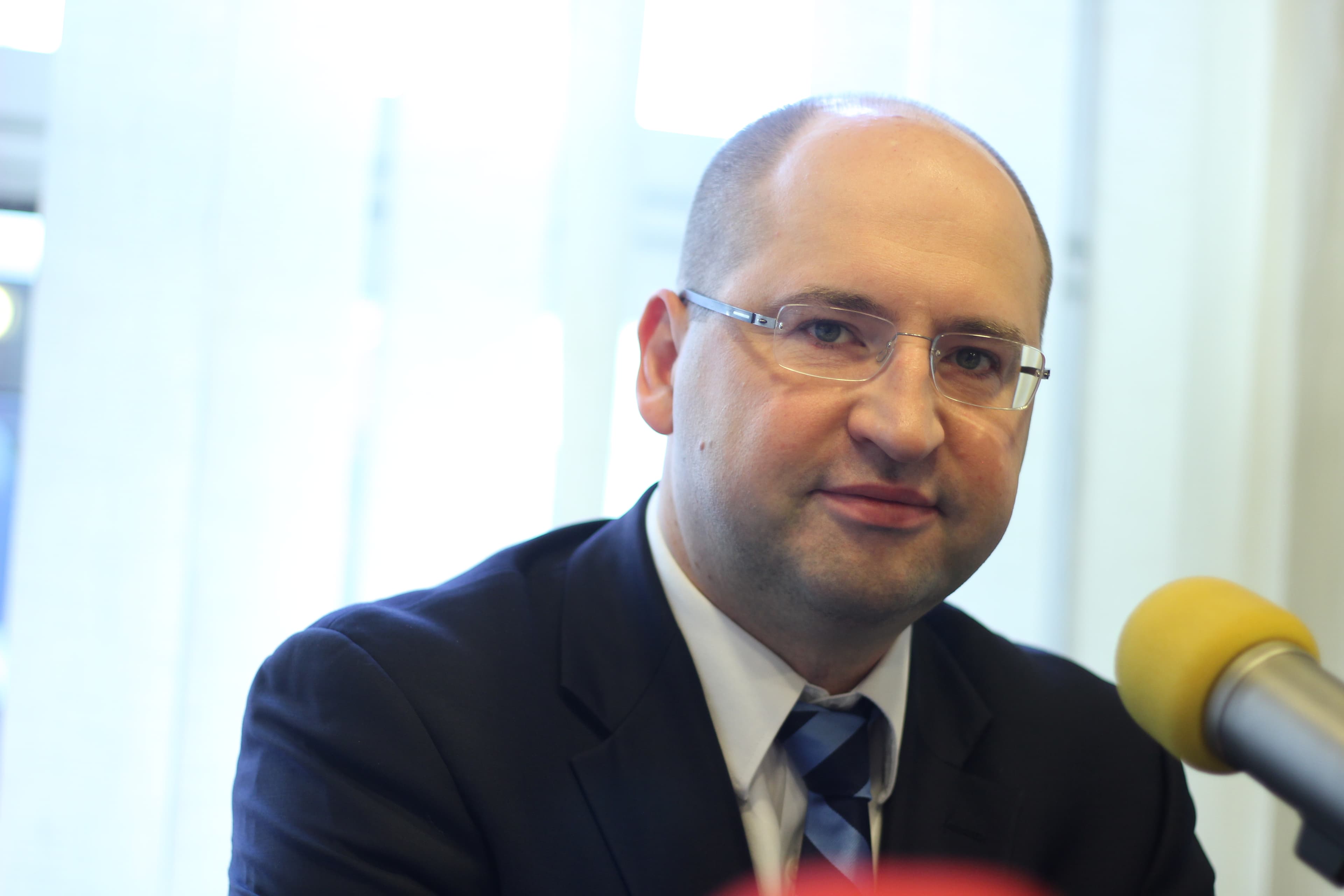 Adam Bielan: KE jest gotowa dać Polsce na utrzymanie uchodźców jedynie resztki z kończącego się budżetu
