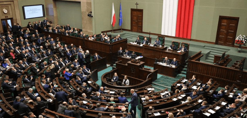 Gierej: w polskim systemie najgroźniejszym rywalem podczas kampanii wyborczej jest kolega partyjny