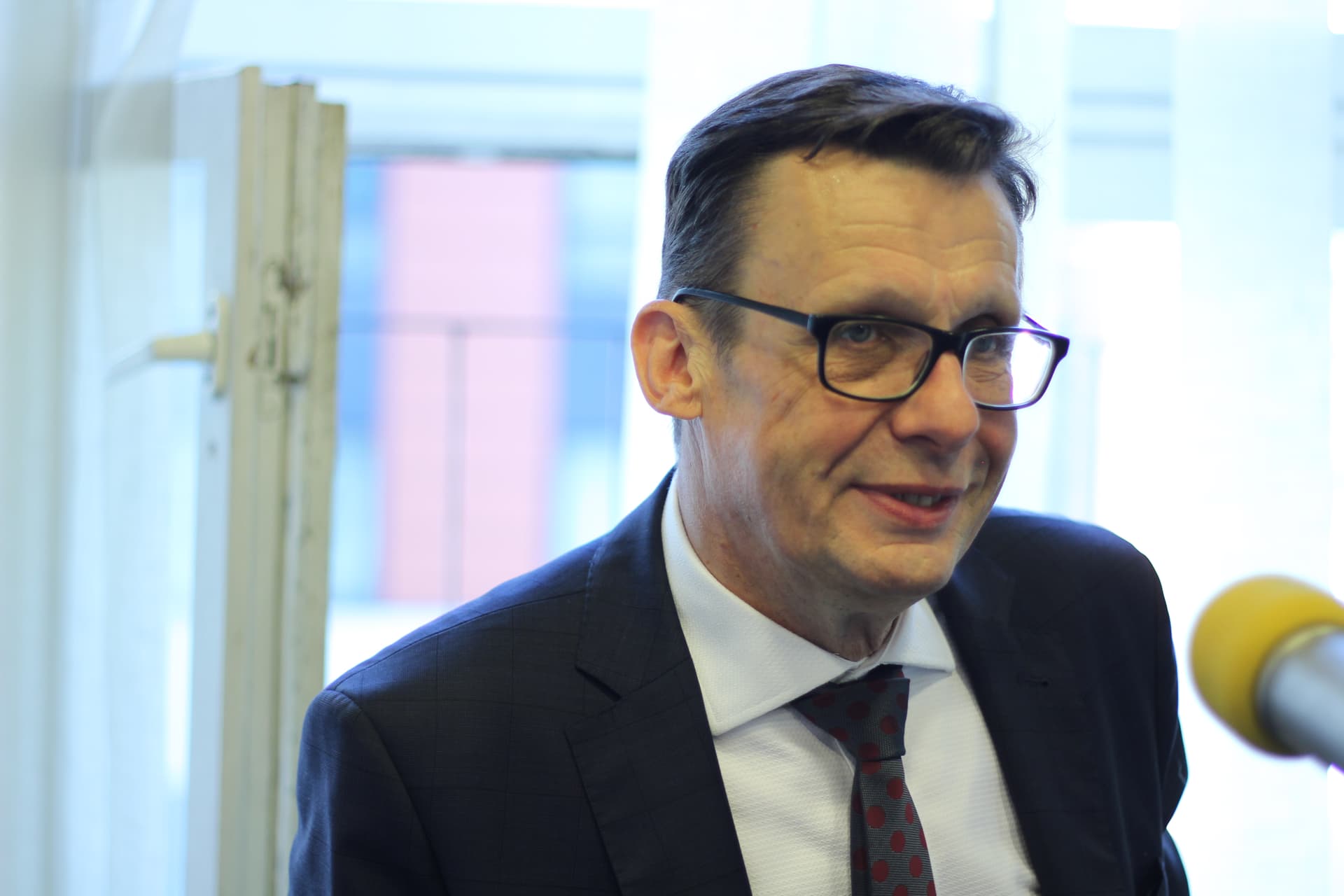Ast: Myślę, że jeśli pan prezes jest państwowcem i wie, że może zaszkodzić to wizerunkowi NIK, to poda się do dymisji
