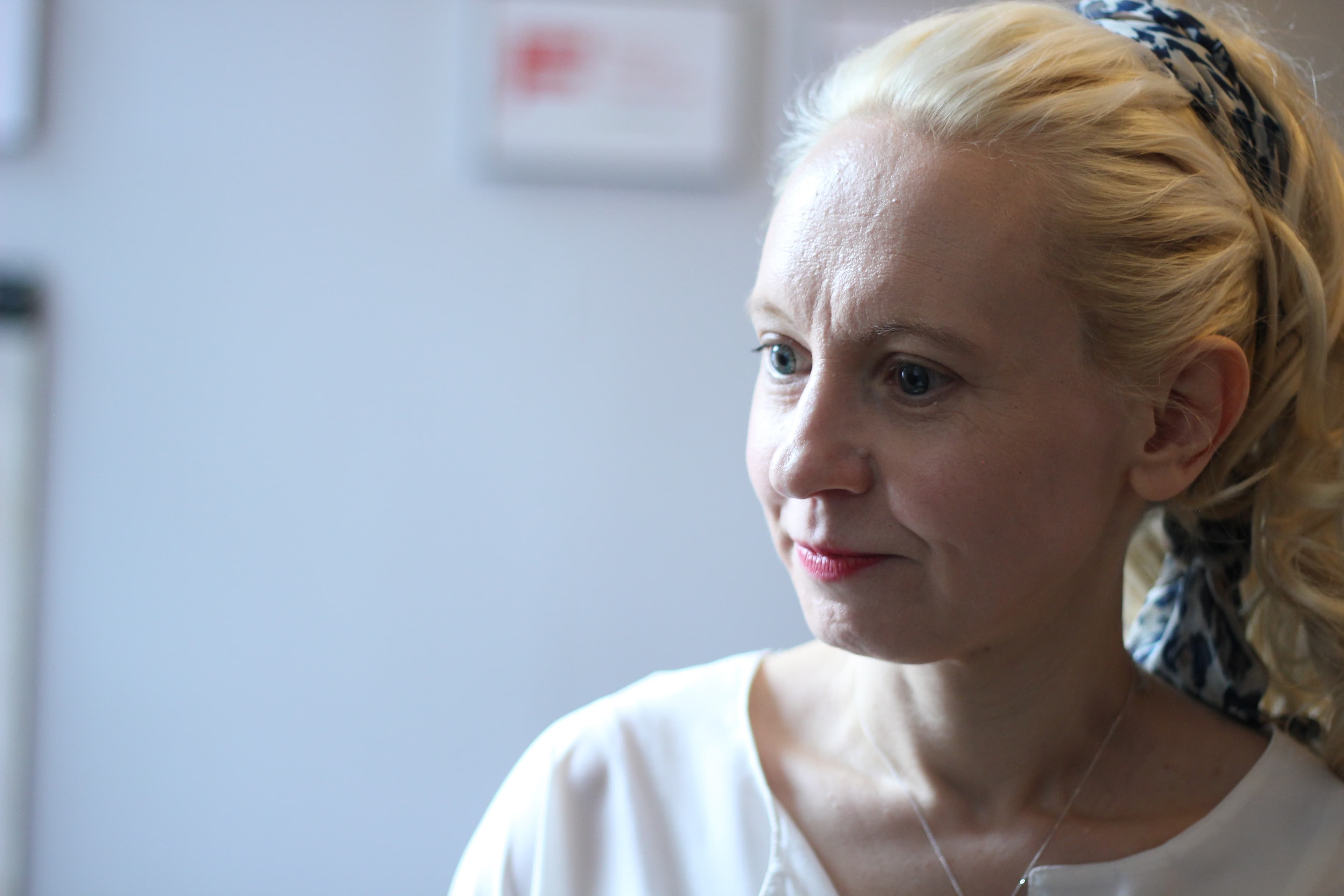 Shen: Chiny przyznają, że jako chorych nie liczono tych bezobjawowych. Władzę należy pociągnąć do odpowiedzialności