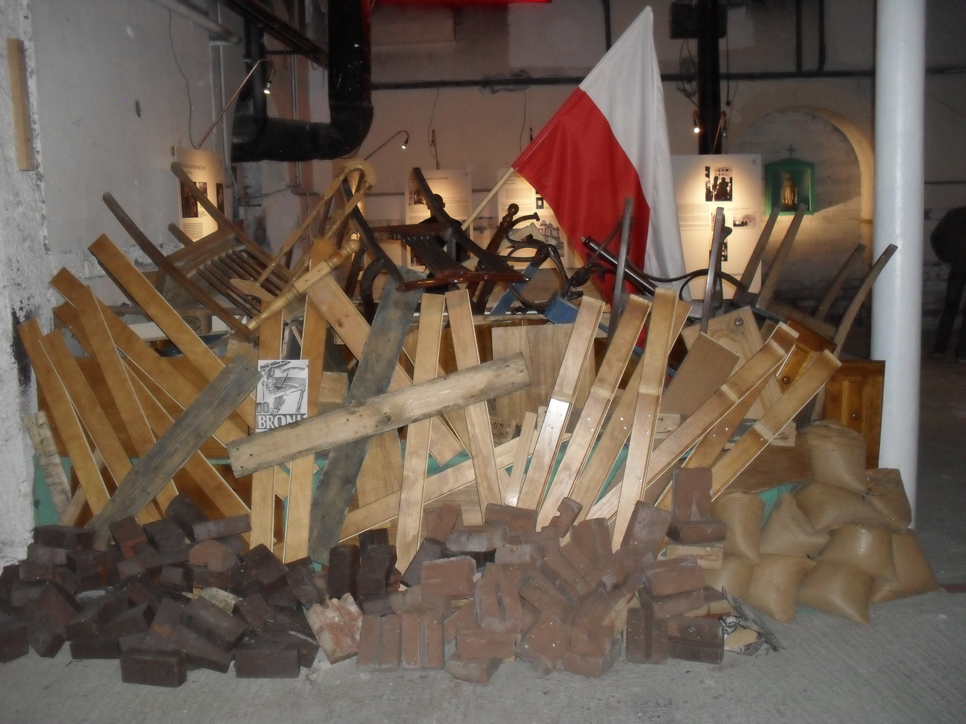 Wspominając Powstanie Warszawskie. Niemcy tego starcia nie wygrali! To żołnierze podziemia złożyli broń…