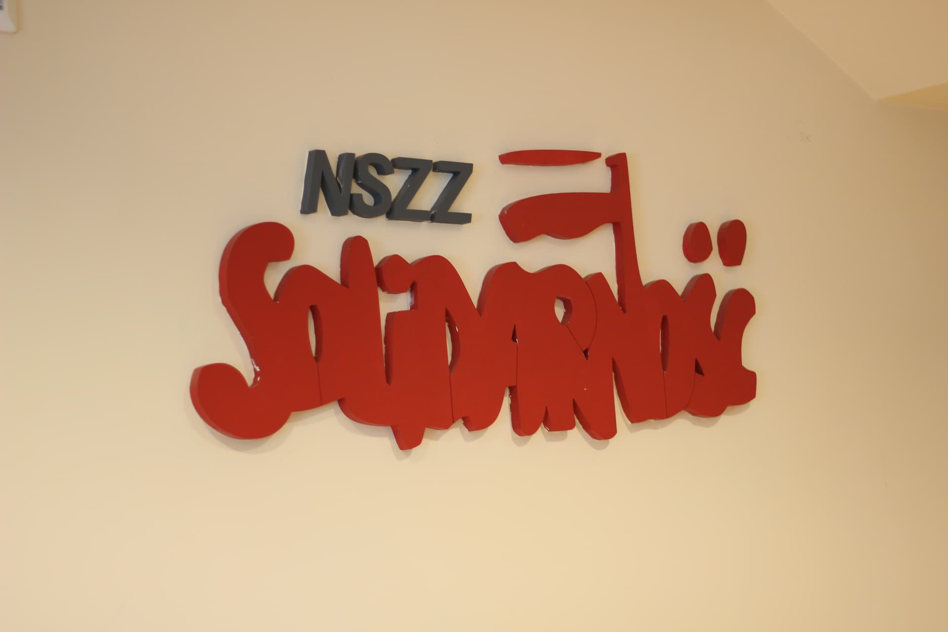 Sikora: Byliśmy zawiedzeni decyzją Wałęsy o odwołaniu strajku generalnego. Andrzej Gwiazda powiedział, że to zdrada