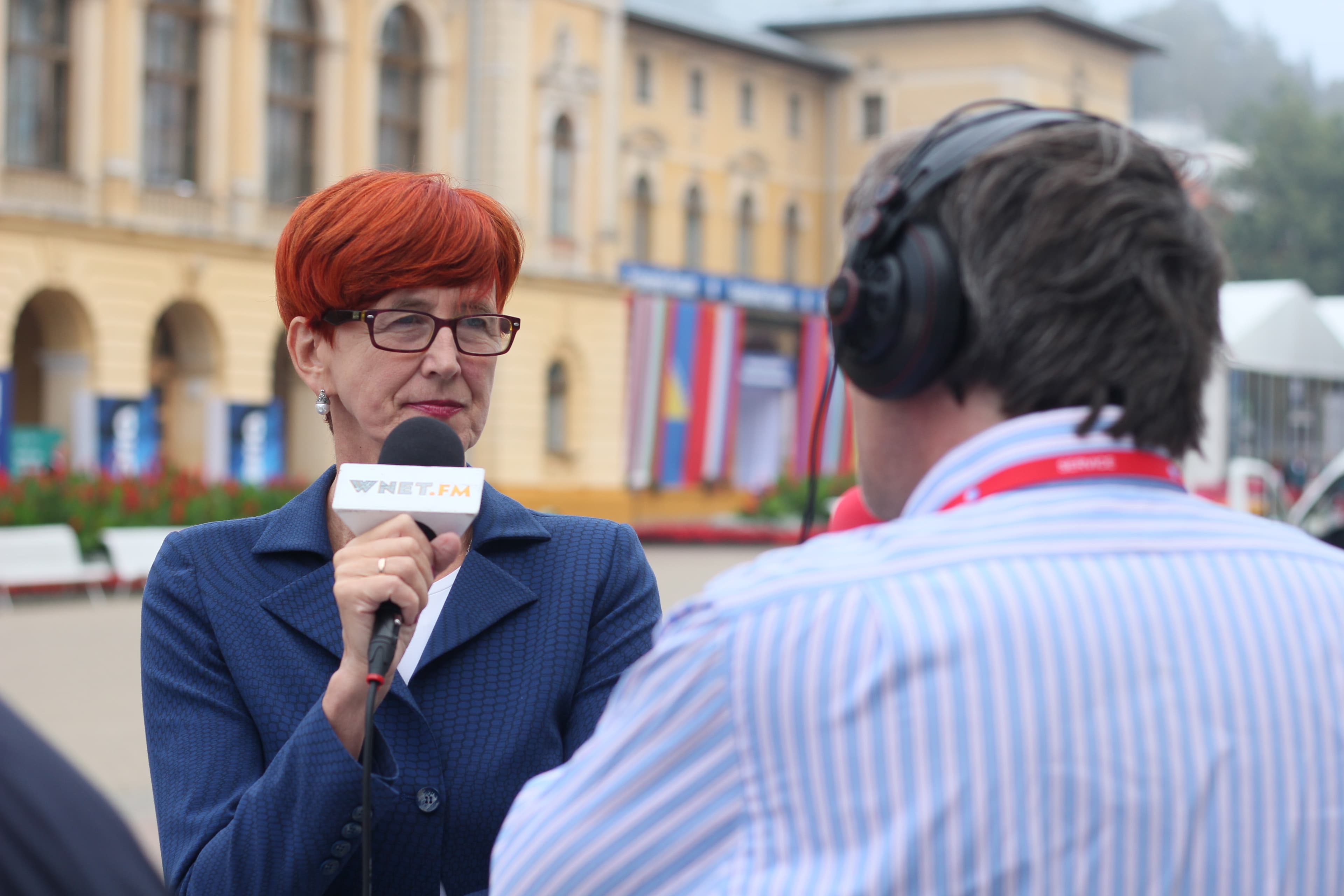 Rafalska: Rząd przyjmie projekt dotyczący rozszerzenia Programu 500+ w ciągu 2 tygodni [VIDEO]