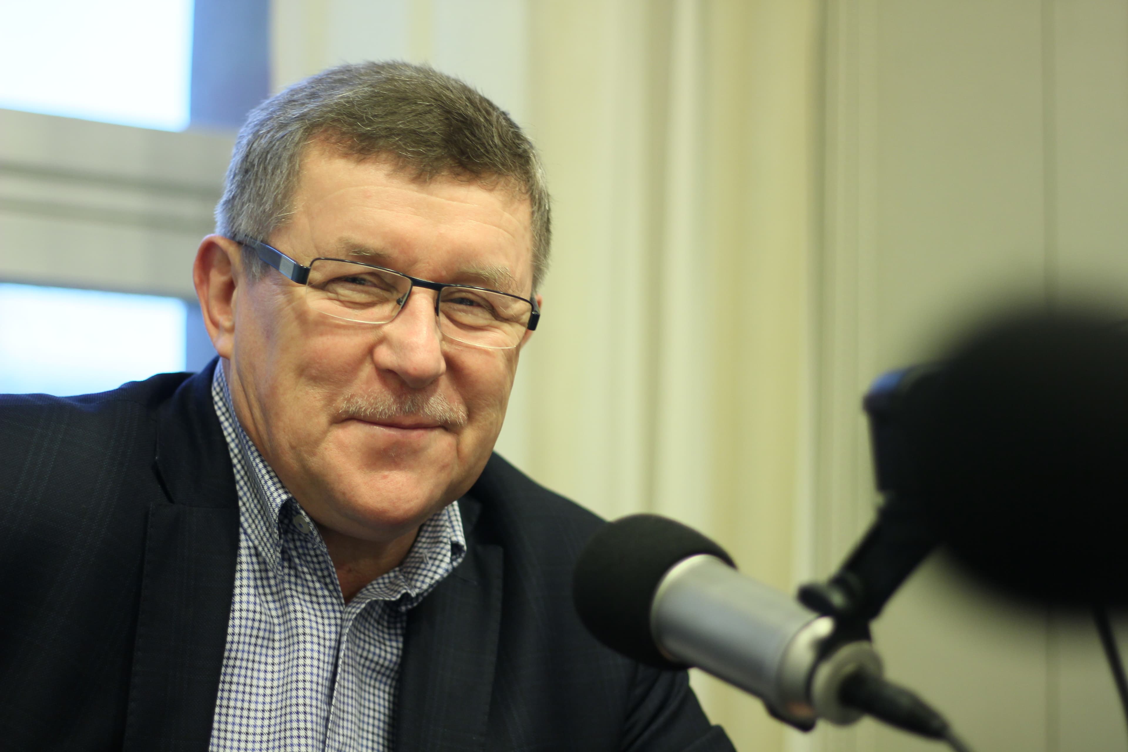 UE zaciągnie 500 mld euro pożyczki dla walki ze skutkami epidemii? Dr Kuźmiuk: Nie jest jasne jak będziemy to spłacać