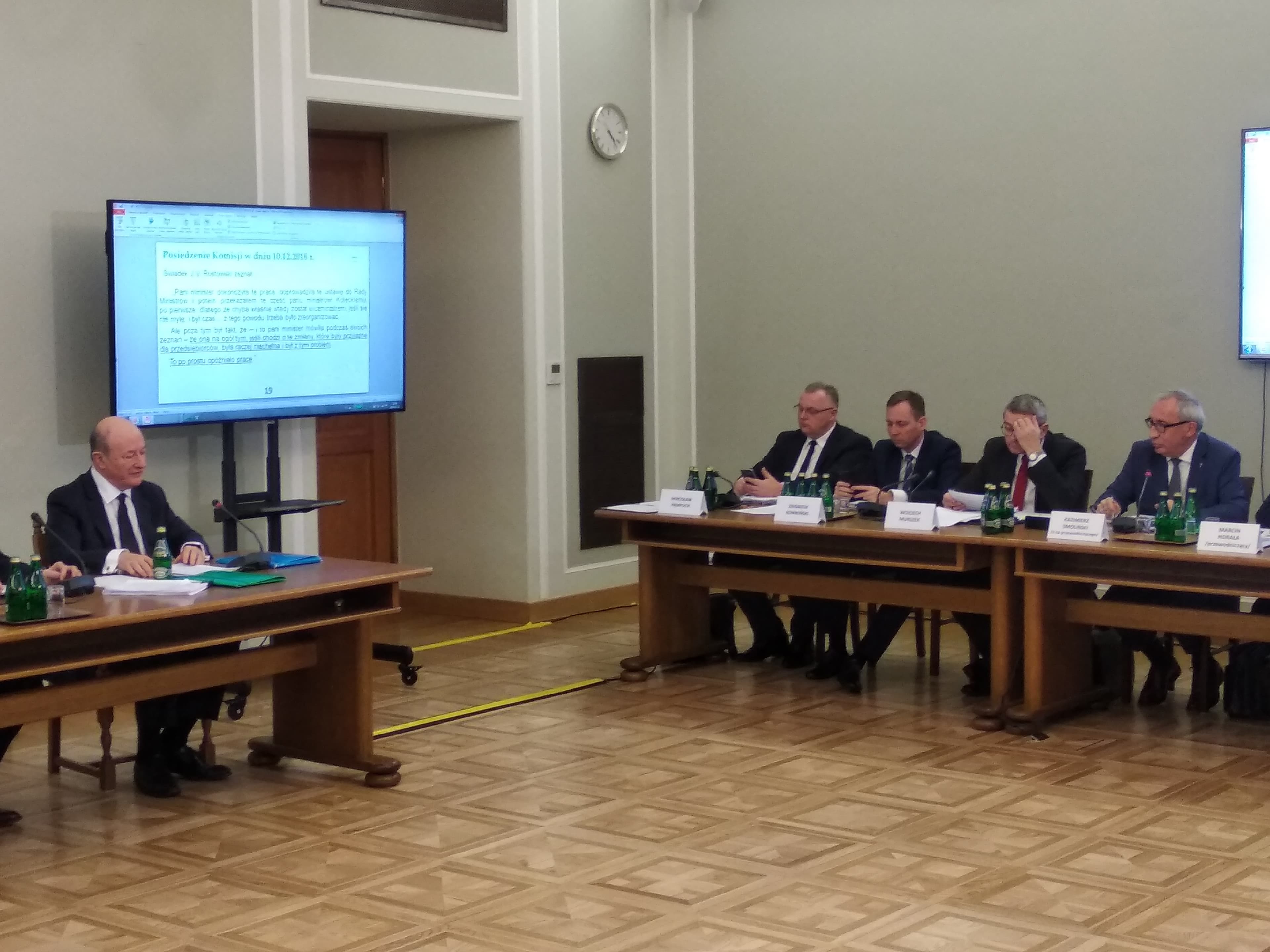 Rostowski przed komisją śledczą. Były minister nie potrafi jednoznacznie odpowiedzieć na pytania o wyłudzenia VAT-u