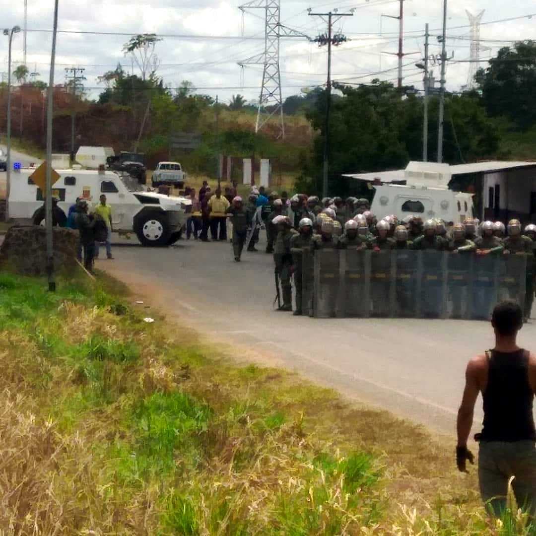 Kumarakapay: kule zamiast pomocy humanitarnej / Kumarakapay: las balas en vez de la ayuda humanitaria