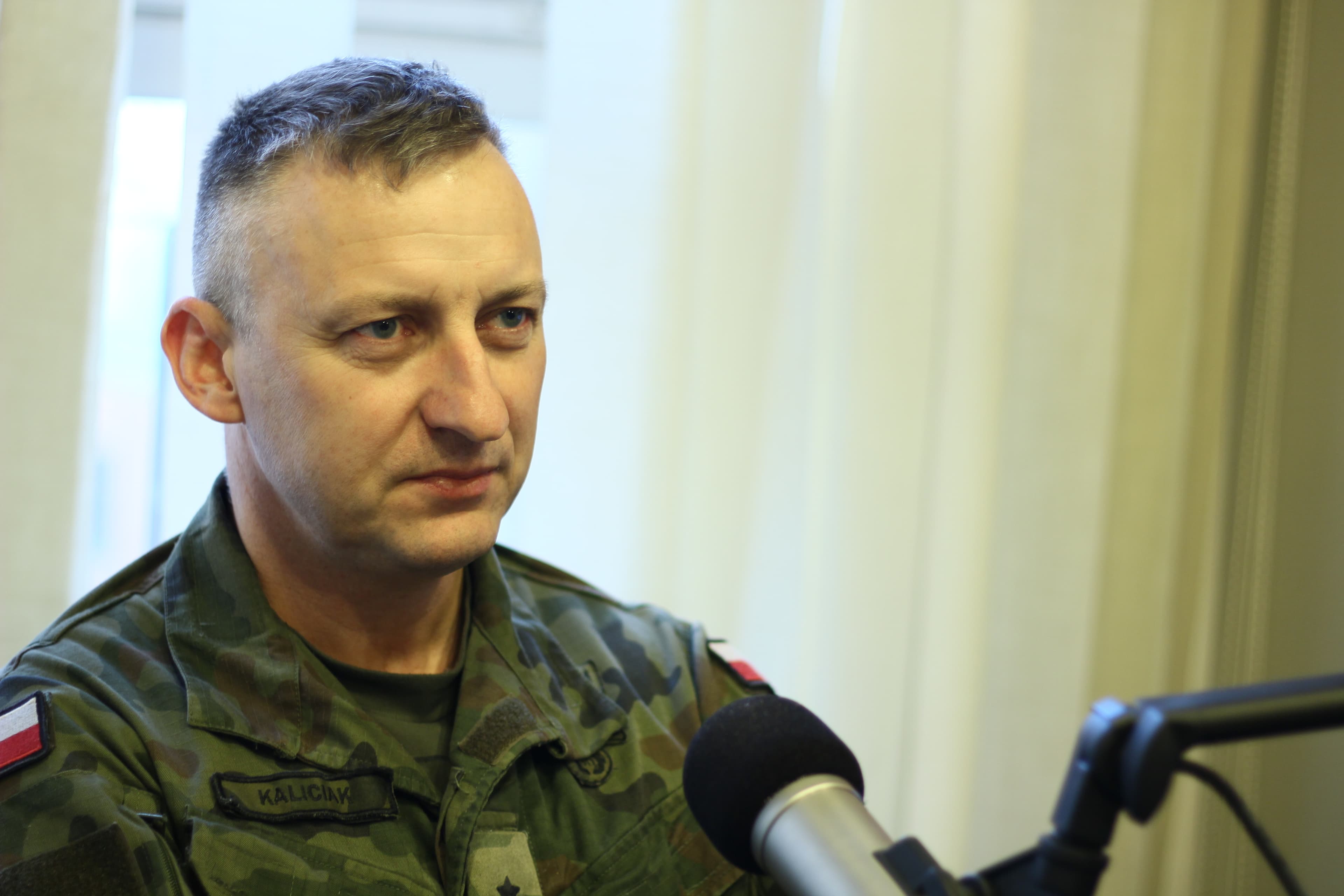 Płk Kaliciak: Polski żołnierz godnie reprezentuje ojczyznę za granicą. Jest wyszkolony na równi z wojakiem z USA [VIDEO]
