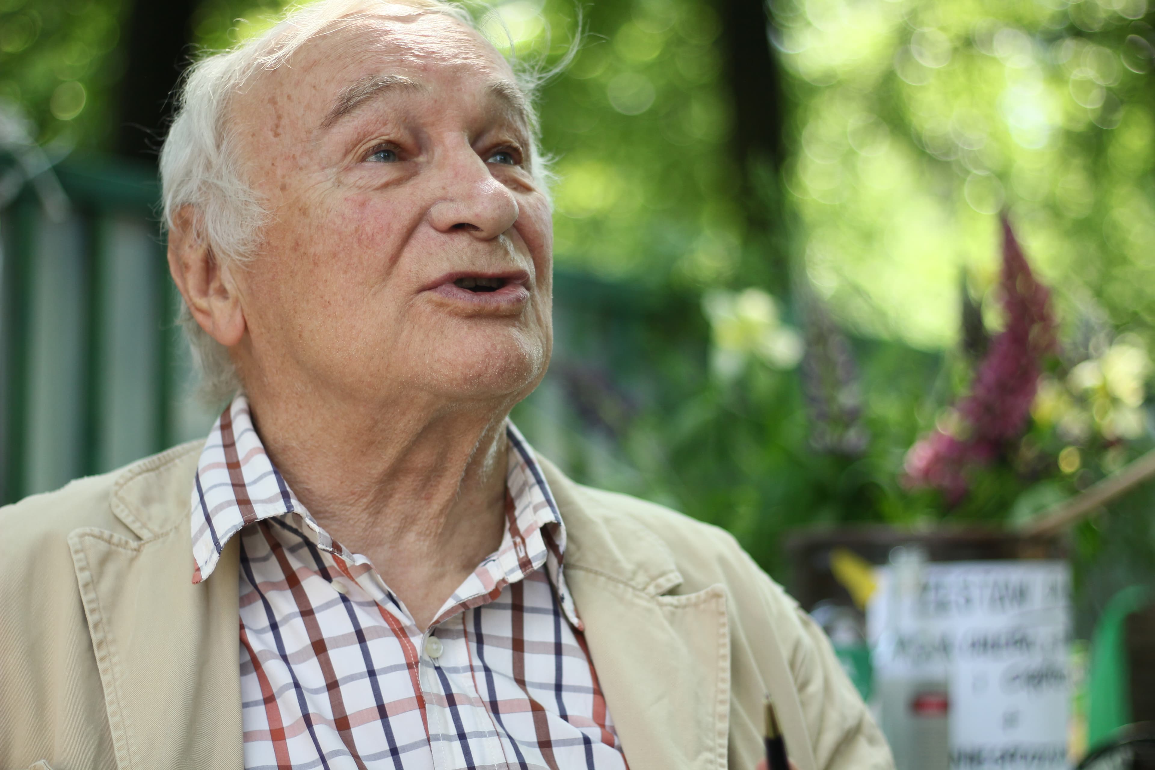 Piotr Witt: Jak podają francuscy wojskowi, we Francji tli się wojna domowa