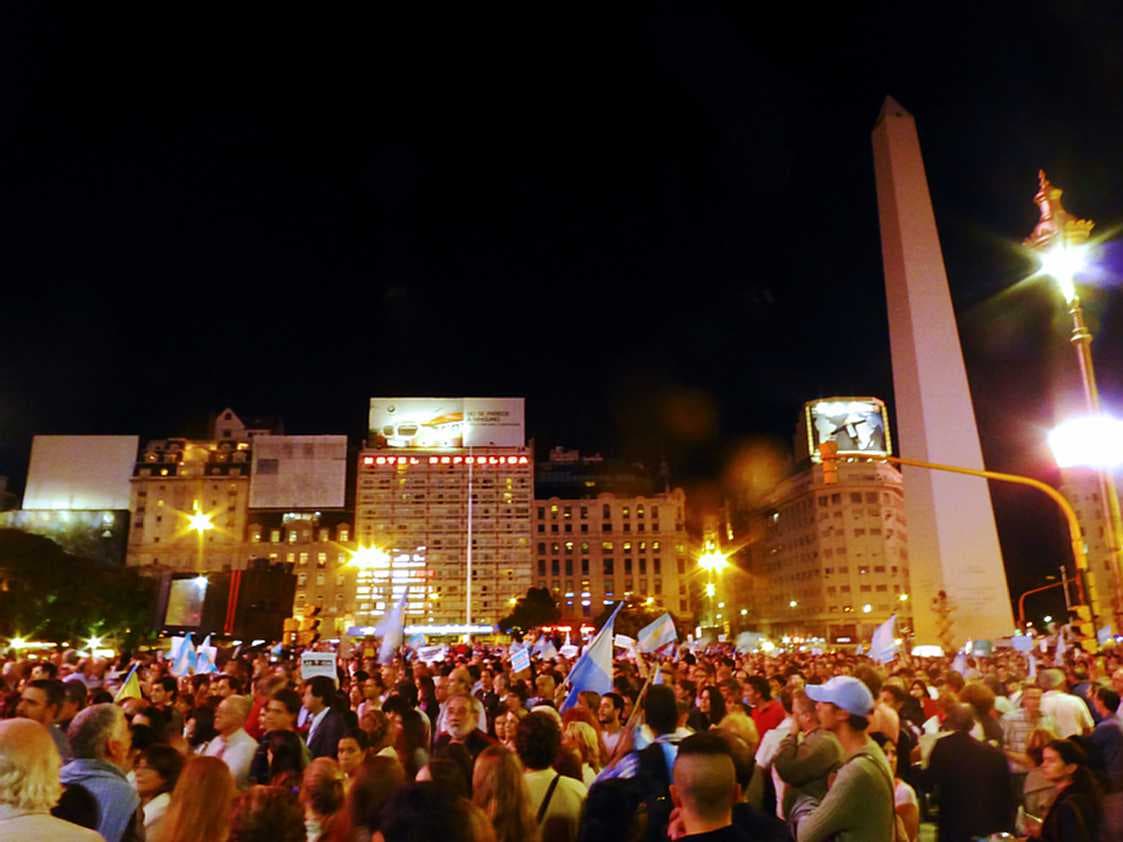 Argentyna: głos rozsądku, czy populizm? / Argentina: ¿razones o populismo?
