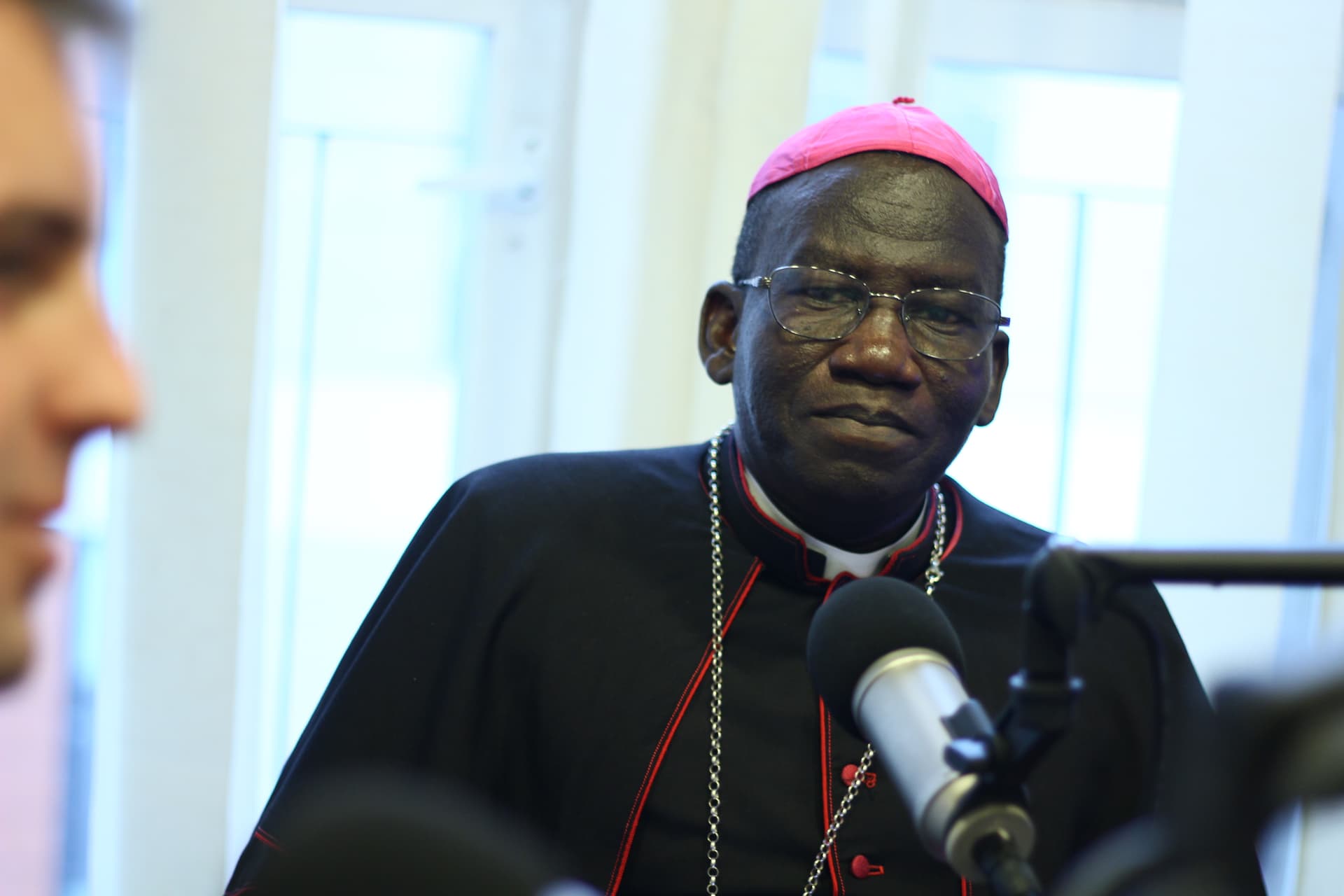 Bp Stephen Nyodho Ador Majwok: W Sudanie Płd. miliony głodują. Setki tys. to bezdomni. Rząd wydaje pieniądze na armię