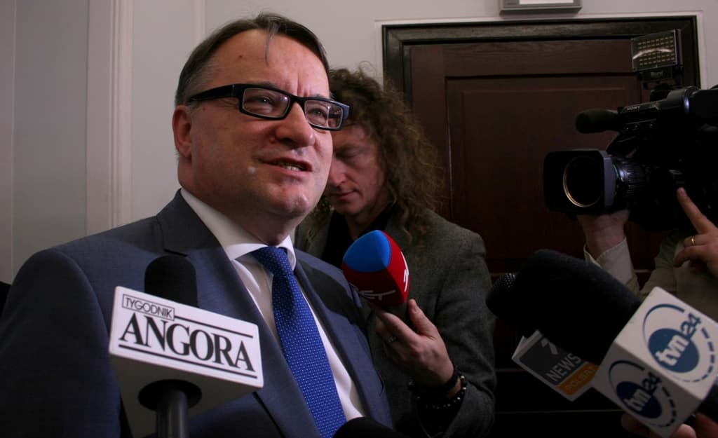 Biernacki: Ludzie chcą żeby były rozprawy krótsze. Daje się sędziów młodych, niedoświadczonych. Oni źle sądzą